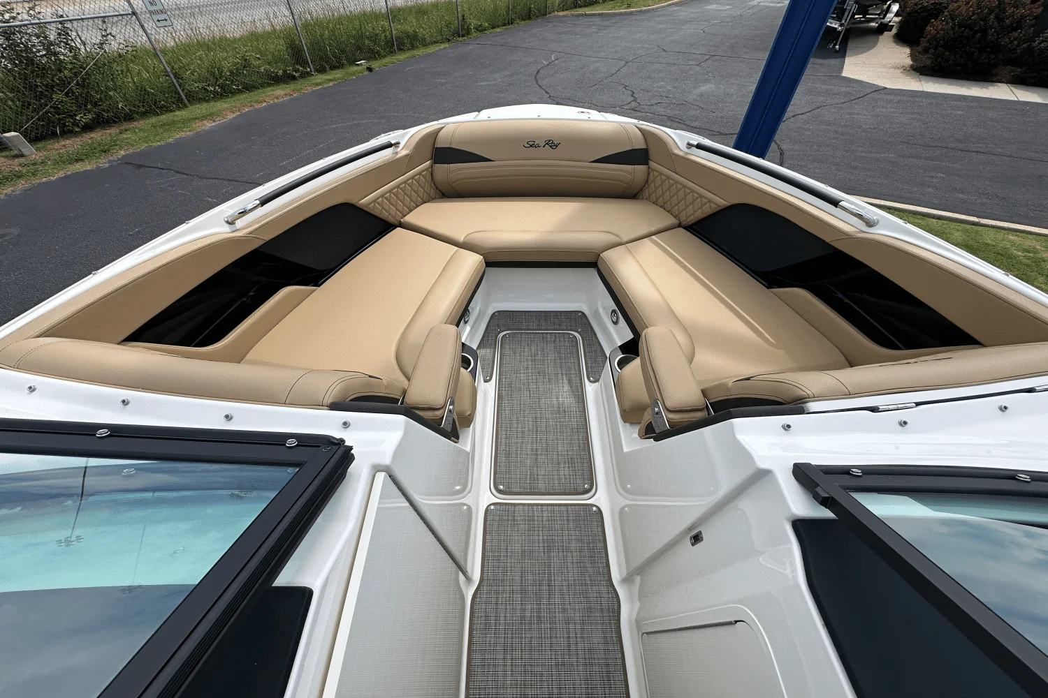 2026 Sea Ray SLX 260 Image Thumbnail #17