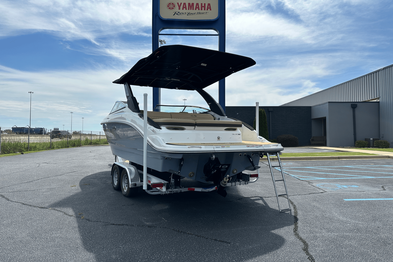 2026 Sea Ray SLX 260 Image Thumbnail #1