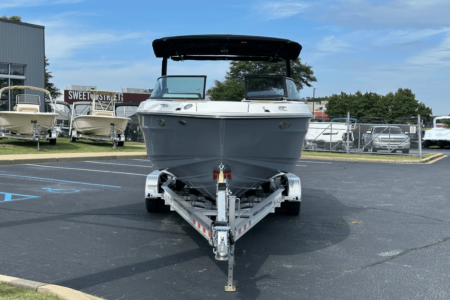 2026 Sea Ray SLX 260 Image Thumbnail #4