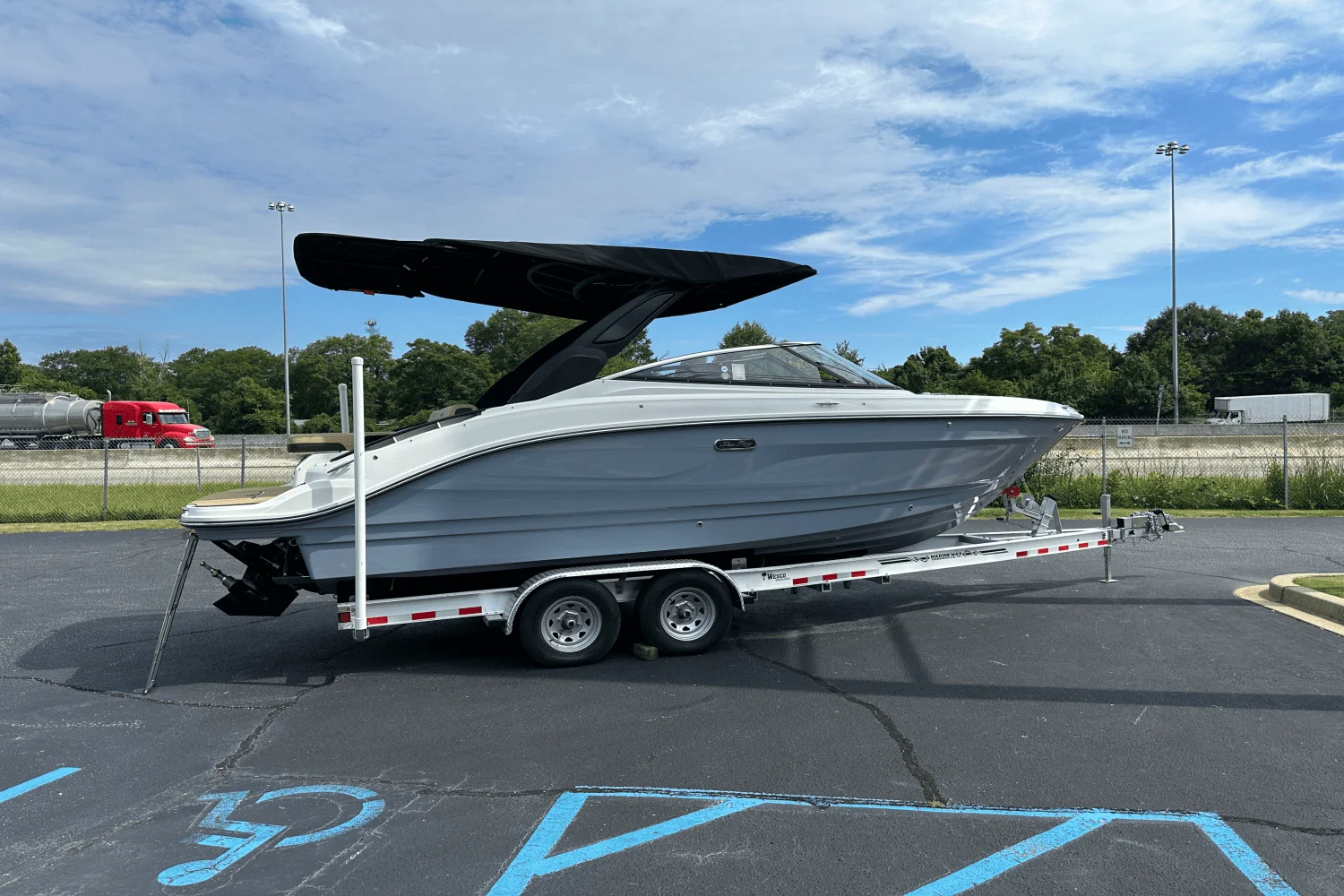 2026 Sea Ray SLX 260 Image Thumbnail #3