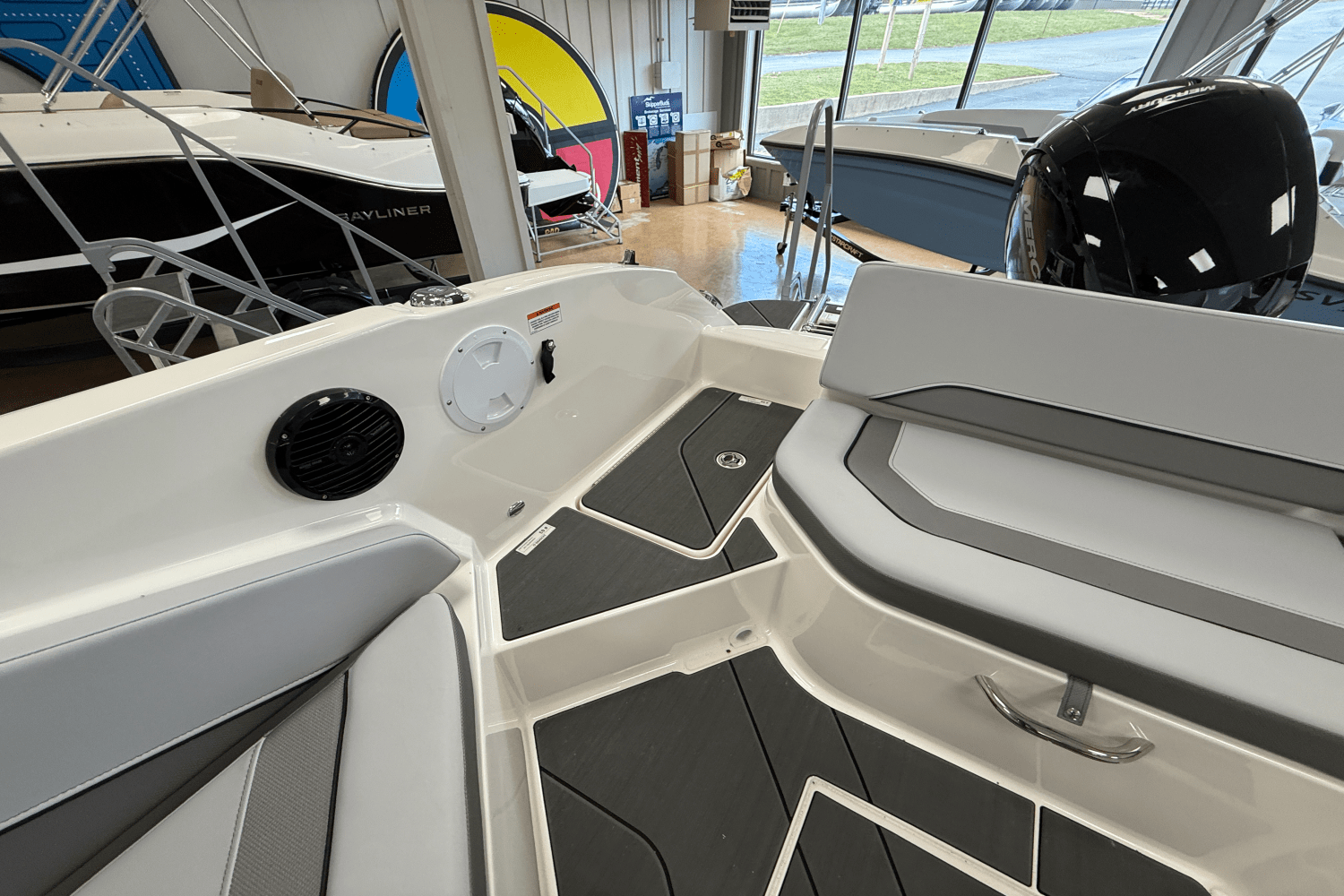 2025 Bayliner V20 Image Thumbnail #16