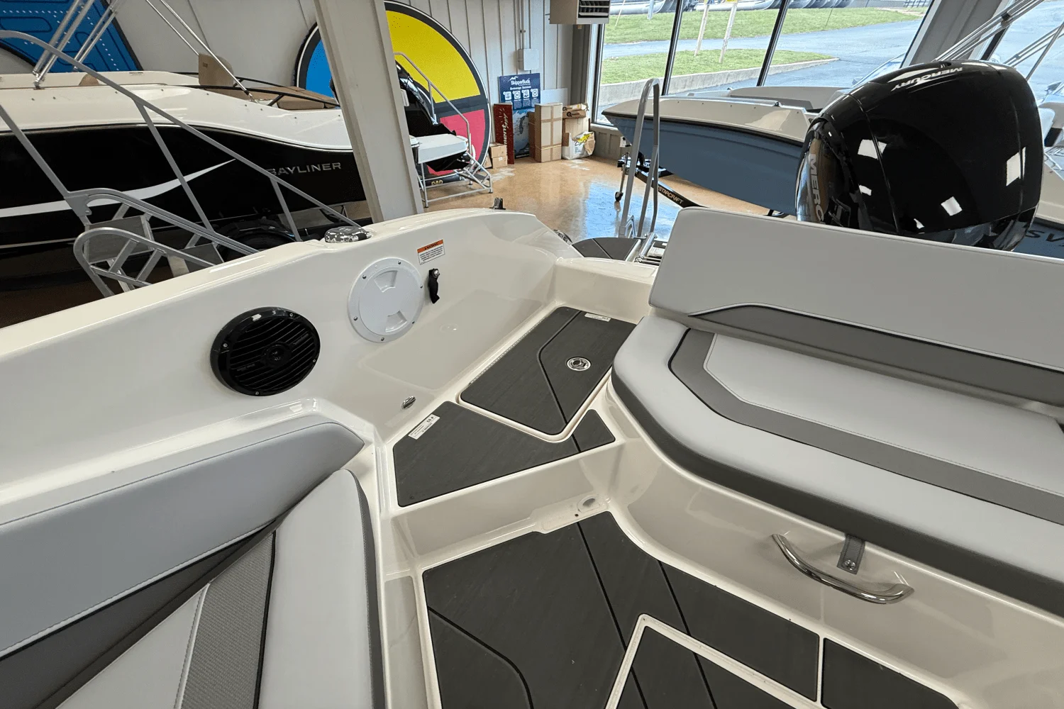 2025 Bayliner V20 Image Thumbnail #16