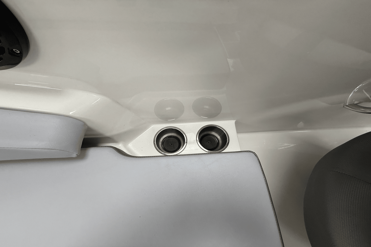 2025 Bayliner V20 Image Thumbnail #17