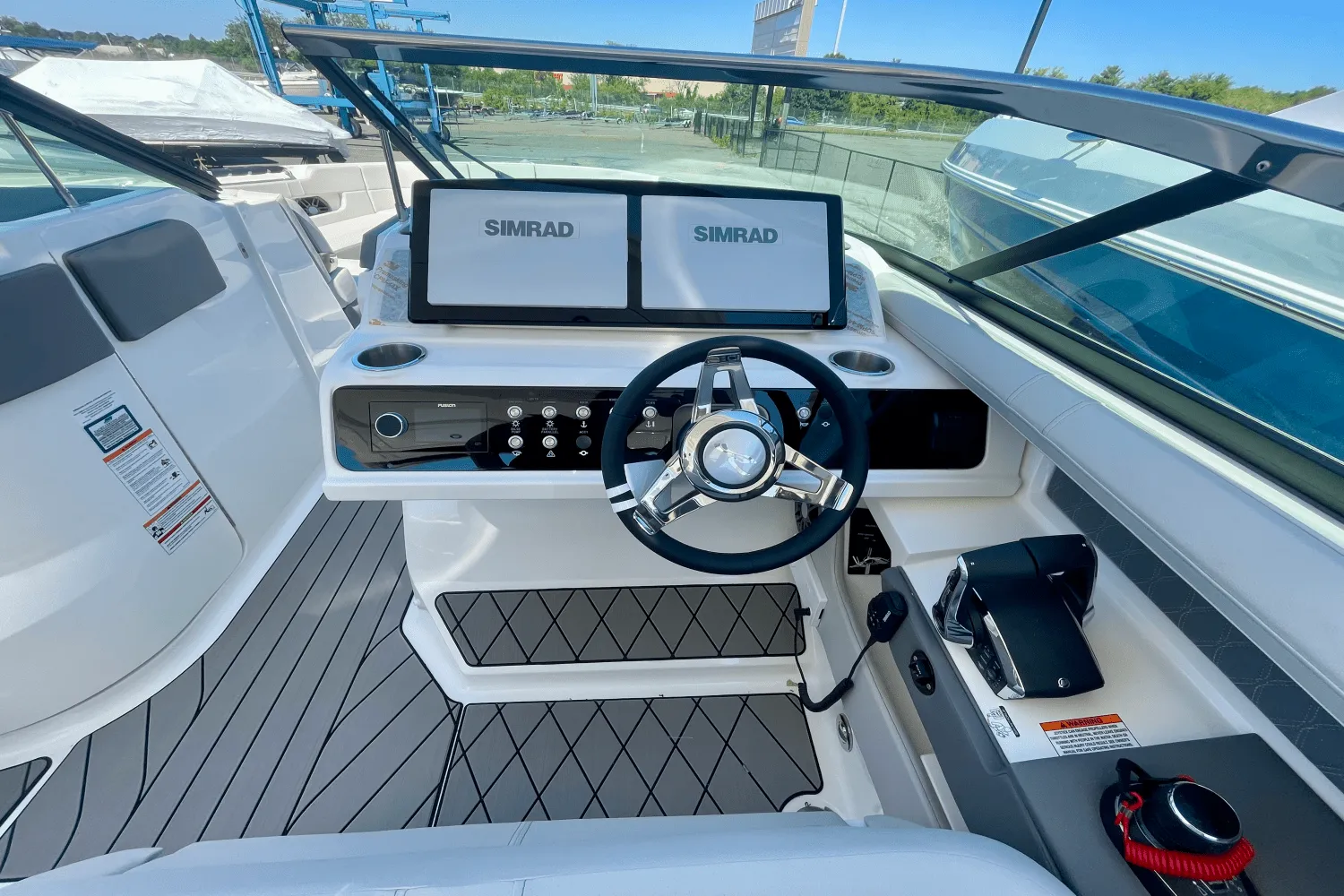 2026 Sea Ray SLX 310 Ouboard Image Thumbnail #15