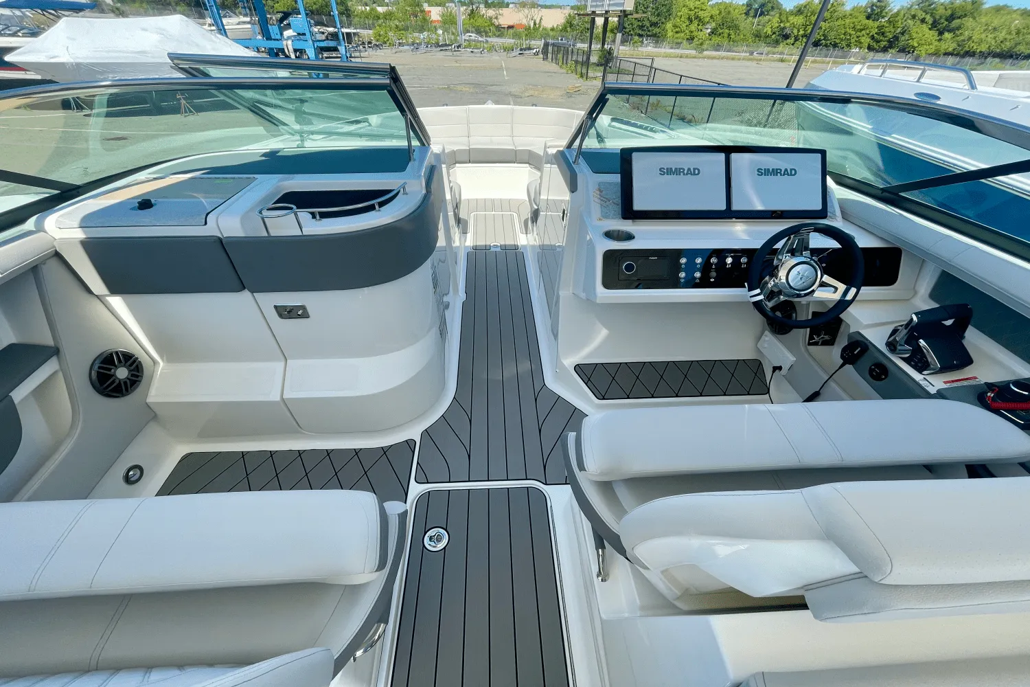 2026 Sea Ray SLX 310 Ouboard Image Thumbnail #13