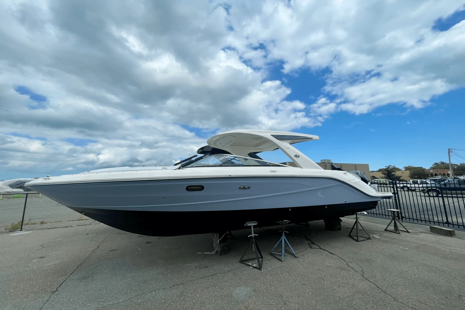 2026 Sea Ray SLX 310 Outboard Image Thumbnail #0