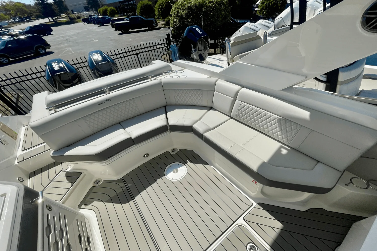 2026 Sea Ray SLX 310 Outboard Image Thumbnail #6