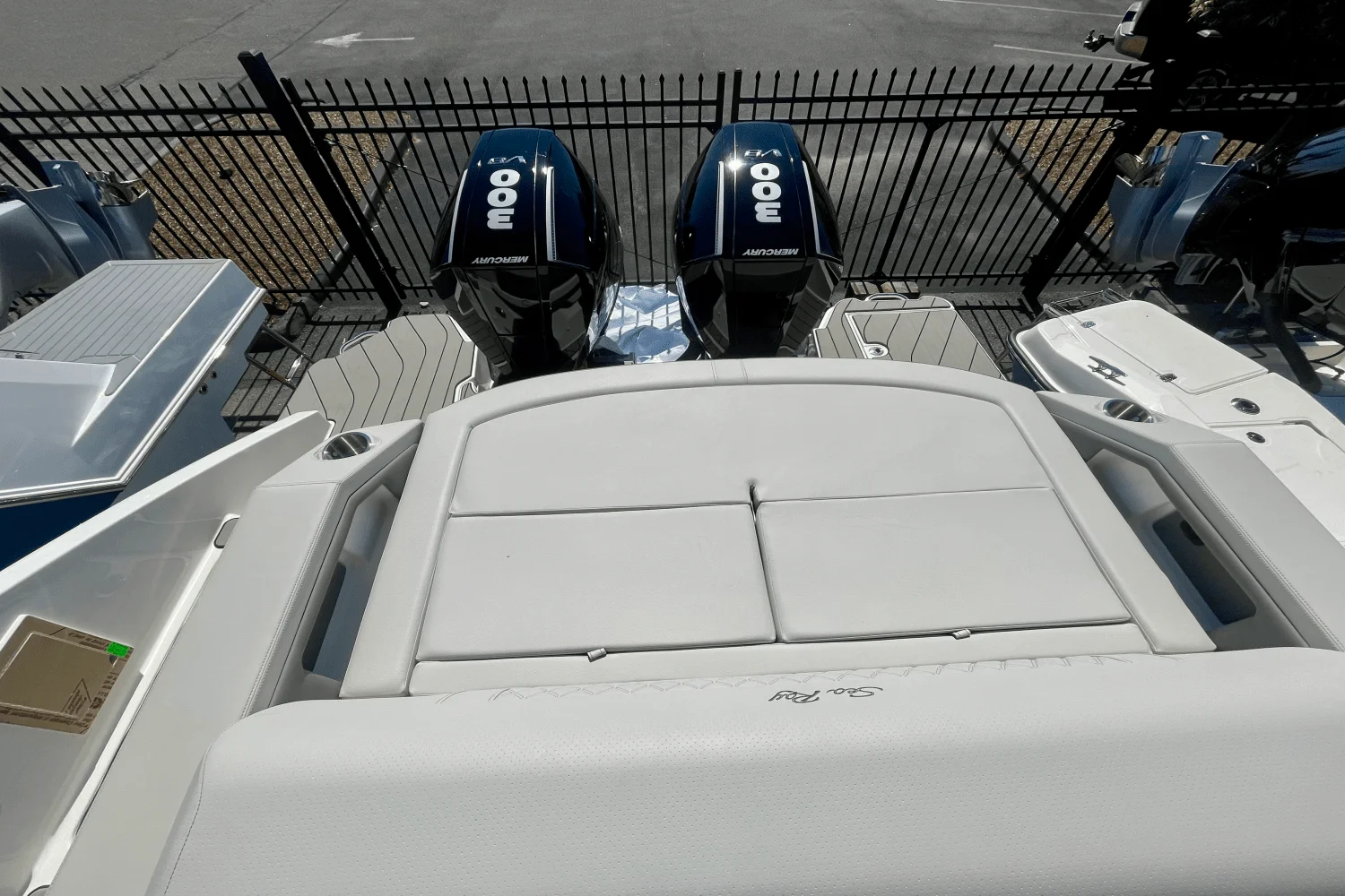 2026 Sea Ray SLX 310 Outboard Image Thumbnail #1