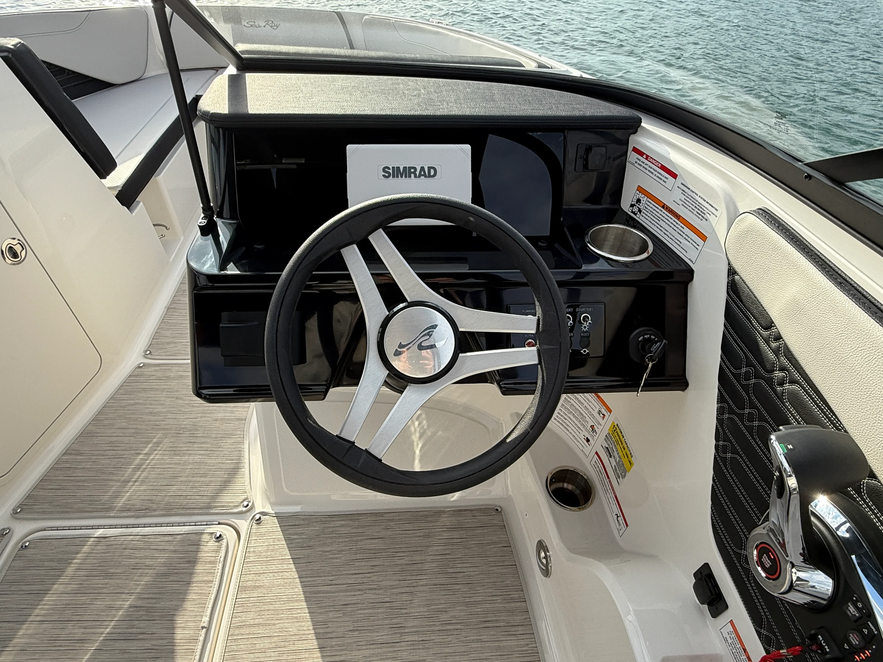 2026 Sea Ray SPX 210 Outboard Image Thumbnail #15