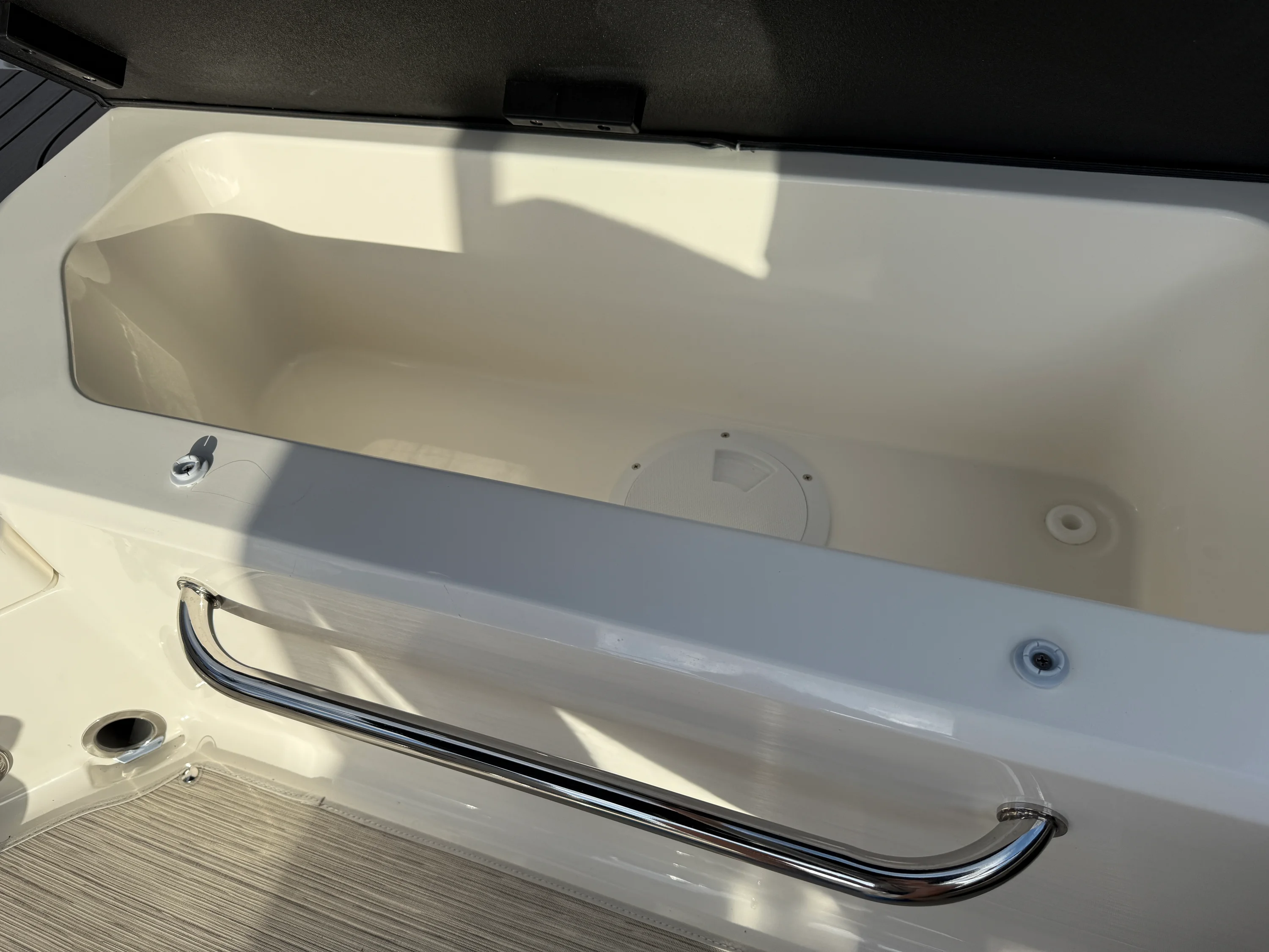 2026 Sea Ray SPX 210 Outboard Image Thumbnail #9