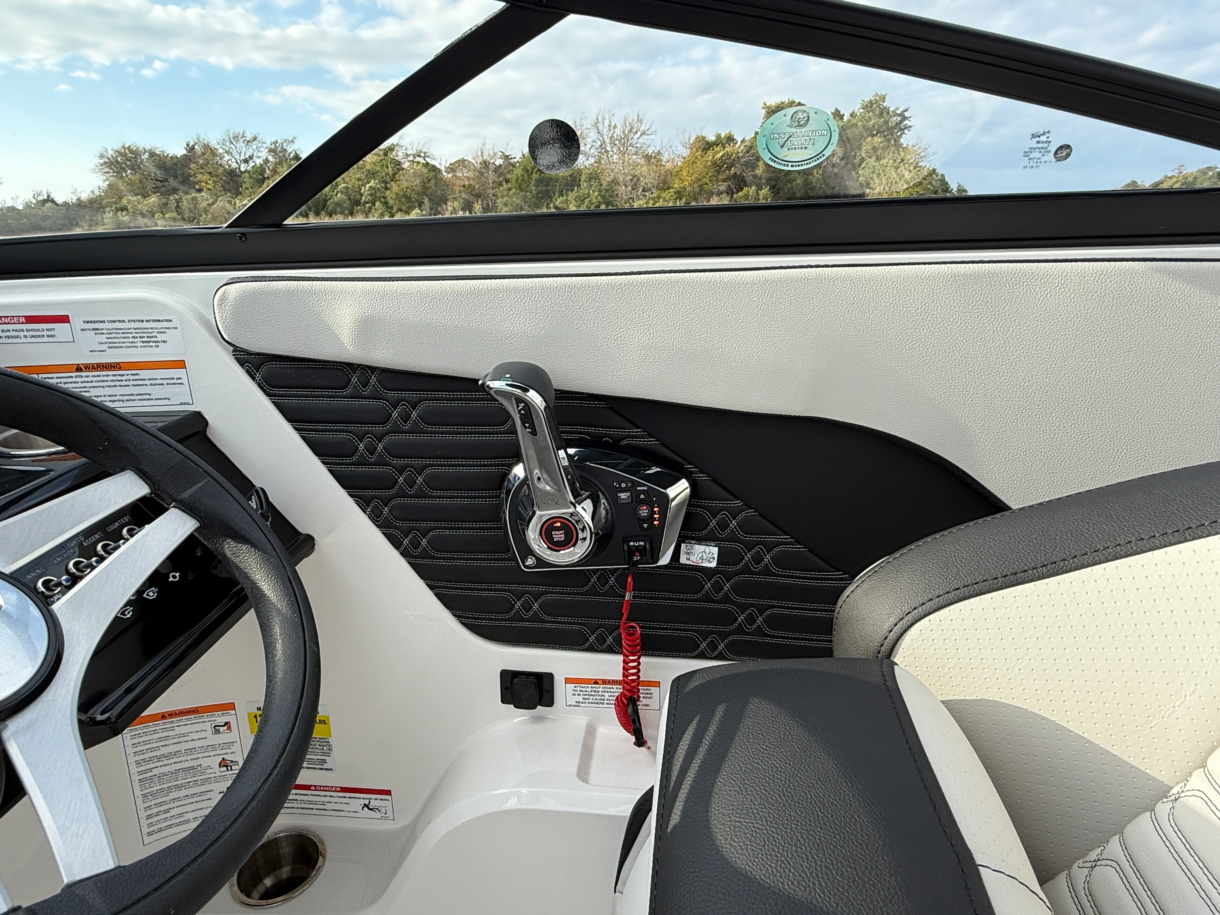 2026 Sea Ray SPX 210 Outboard Image Thumbnail #14