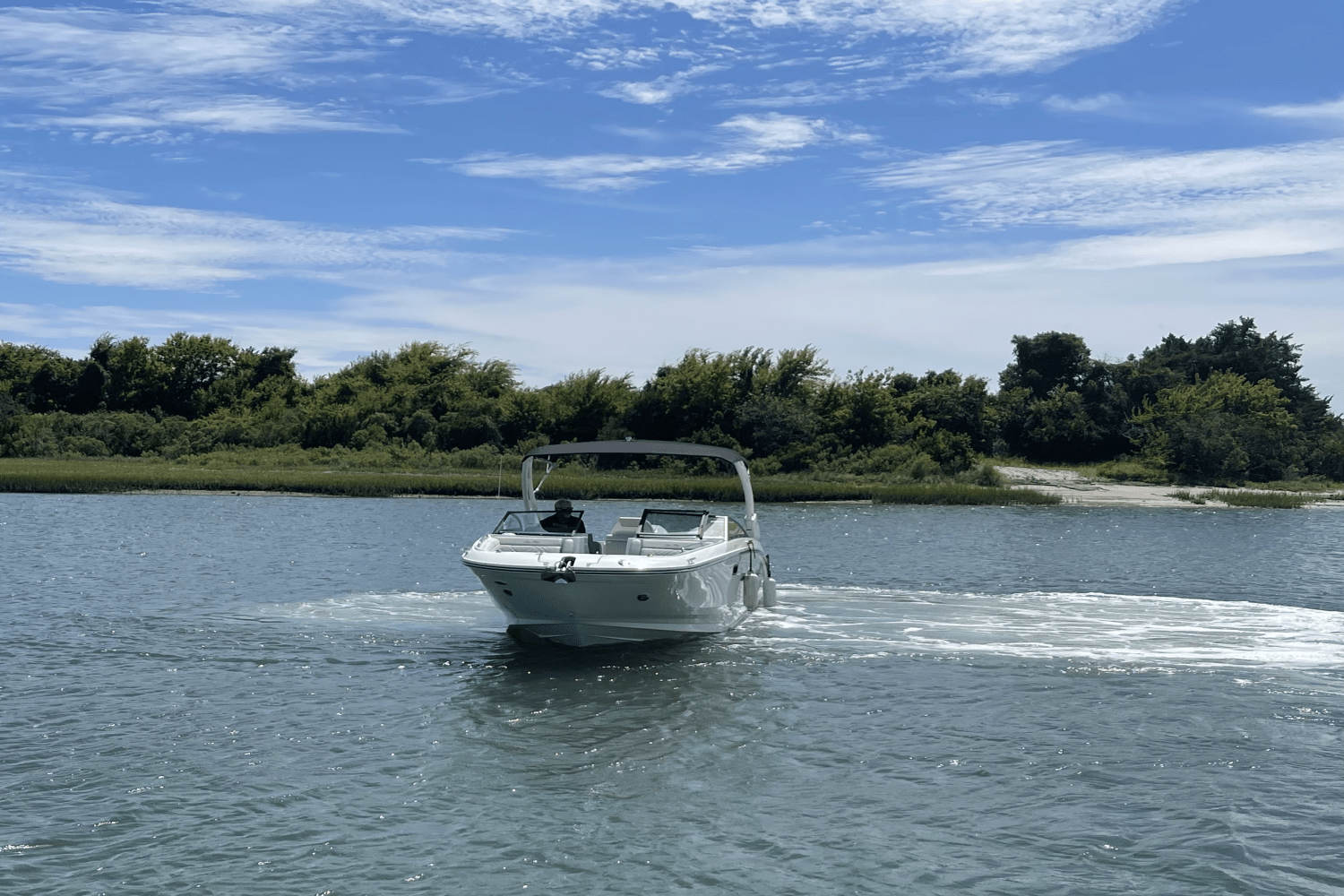 2026 Sea Ray SDX 290 Outboard Image Thumbnail #3