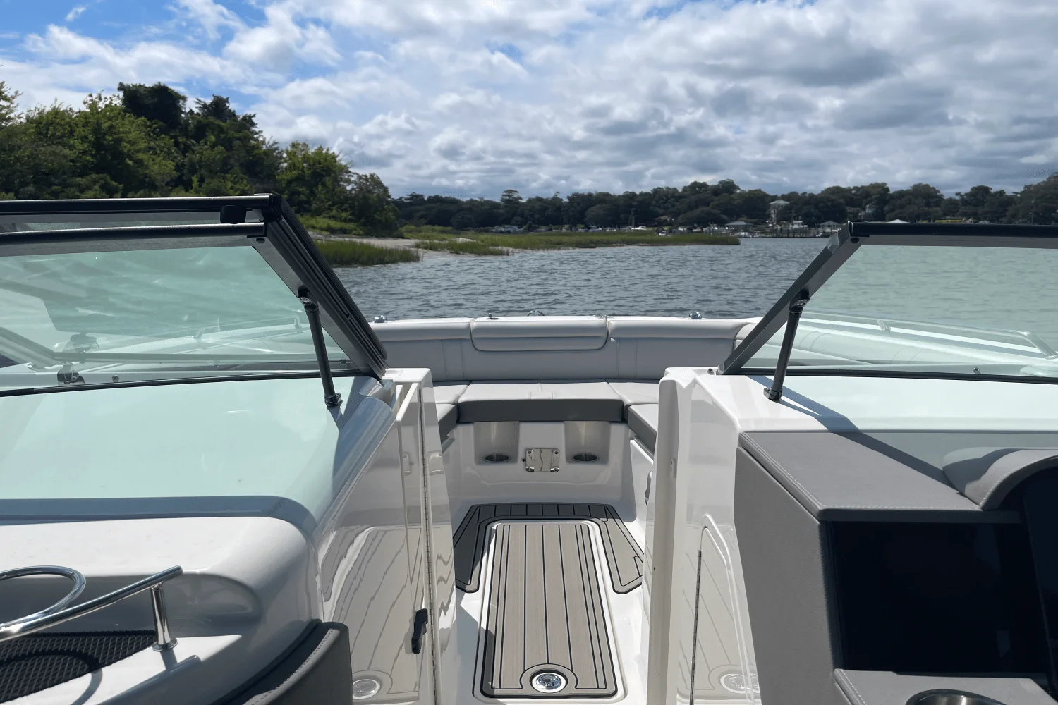 2026 Sea Ray SDX 290 Outboard Image Thumbnail #19