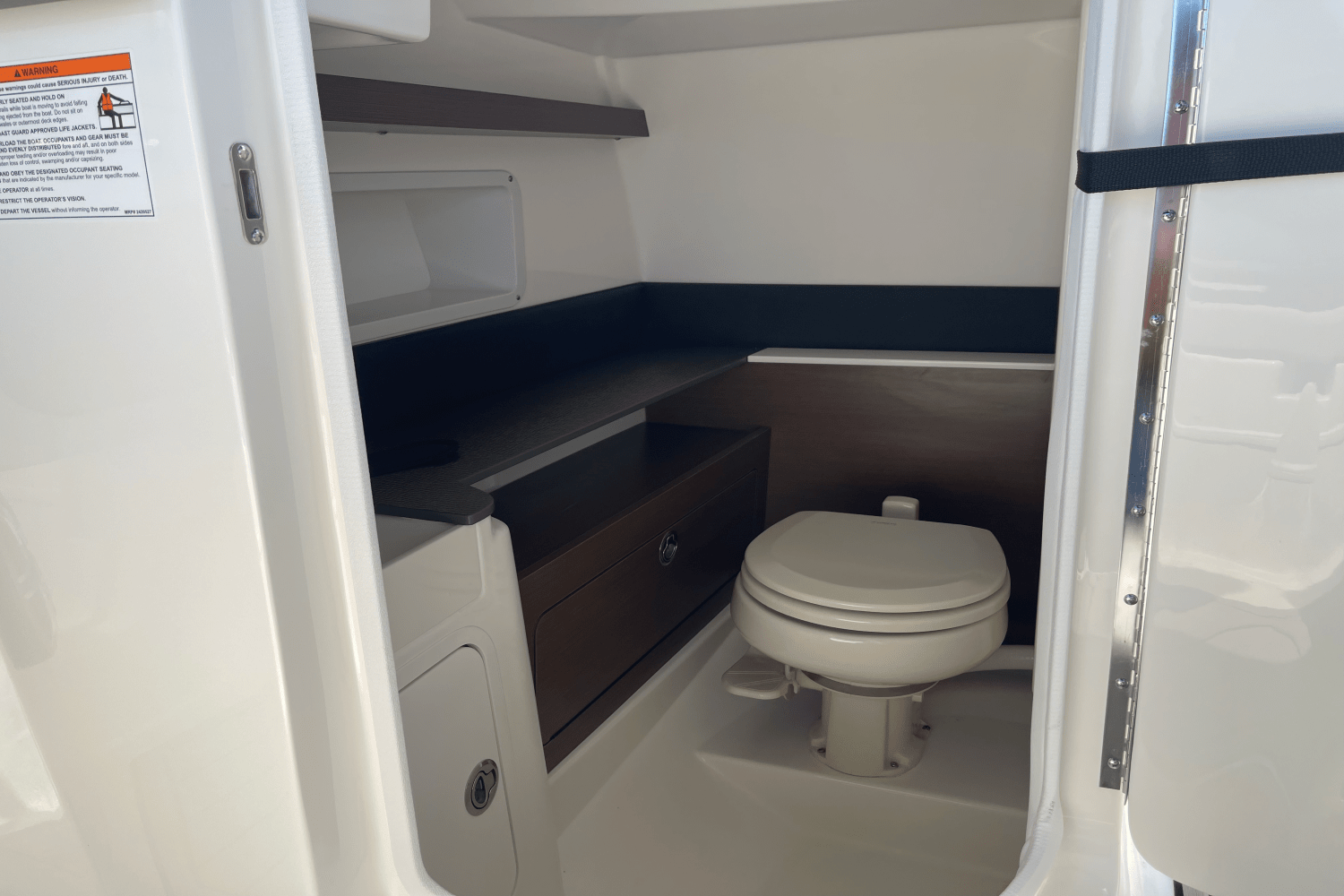 2026 Sea Ray SDX 290 Outboard Image Thumbnail #17