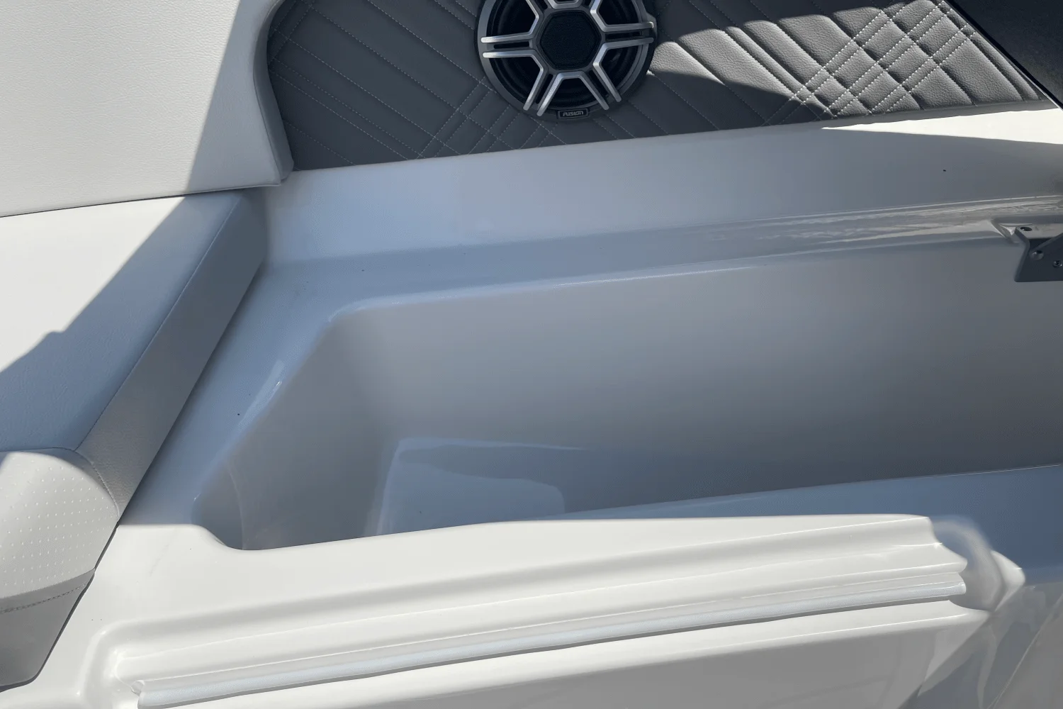 2026 Sea Ray SDX 290 Outboard Image Thumbnail #22