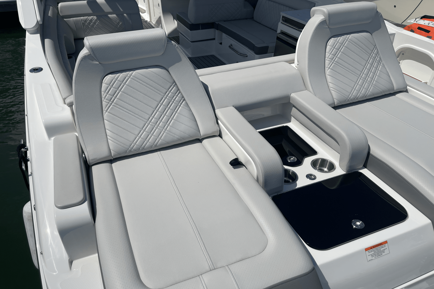 2026 Sea Ray SDX 290 Outboard Image Thumbnail #8