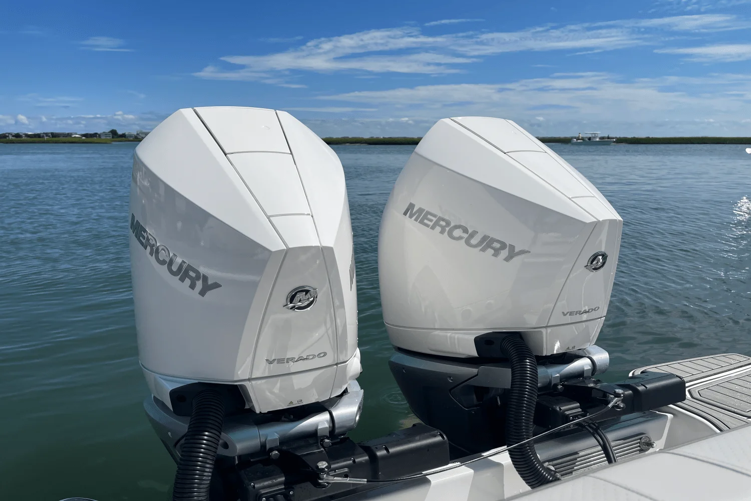 2026 Sea Ray SDX 290 Outboard Image Thumbnail #5