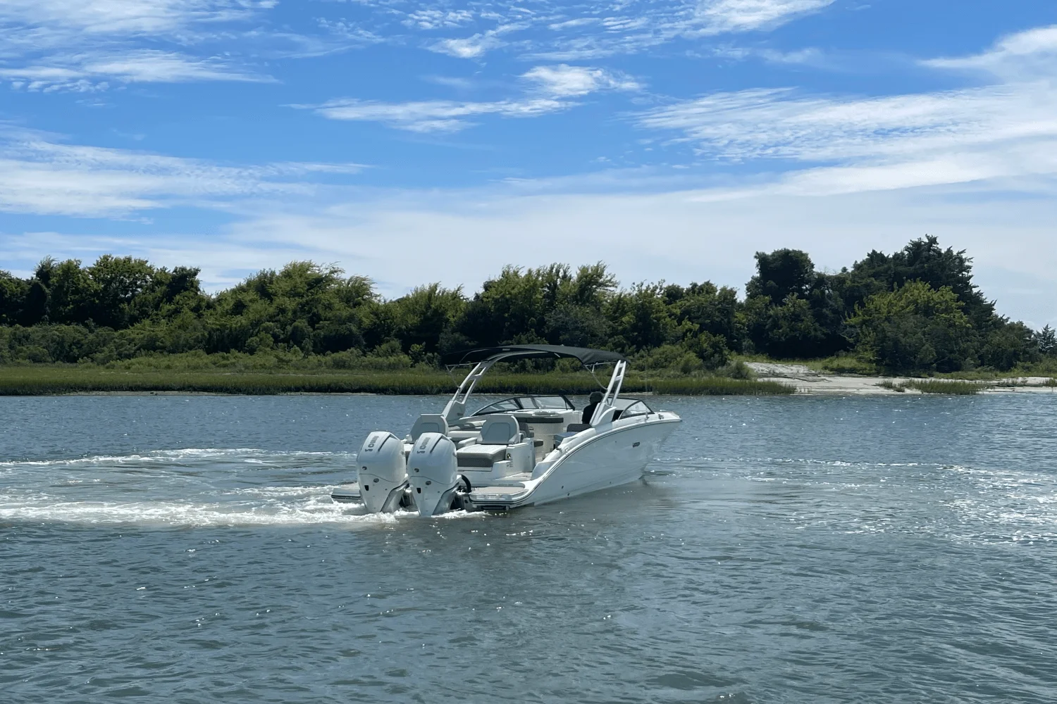 Thumbnail 3 for 2026 Sea Ray SDX 290 Outboard