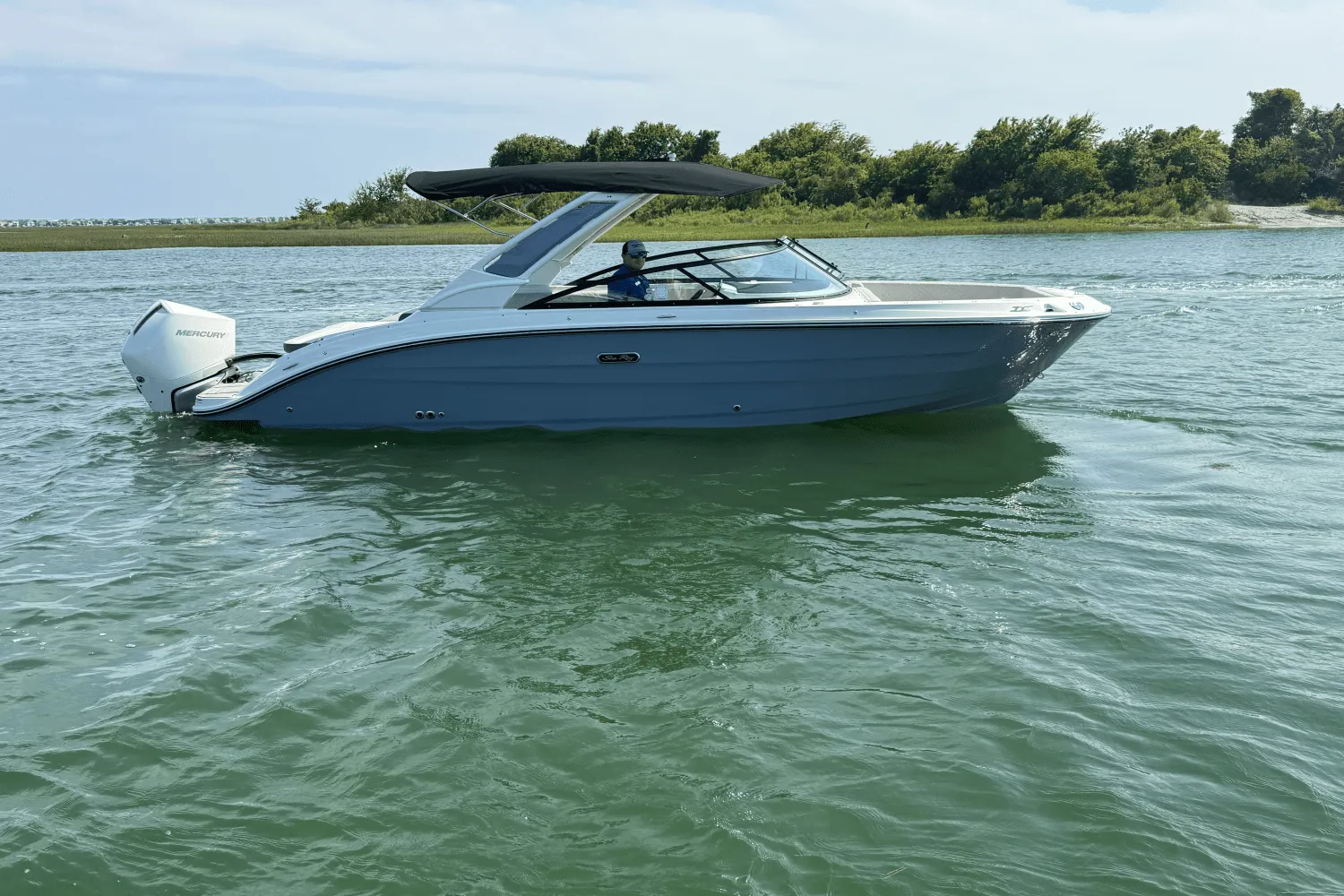 2025 Sea Ray SDX 250 Outboard Image Thumbnail #0