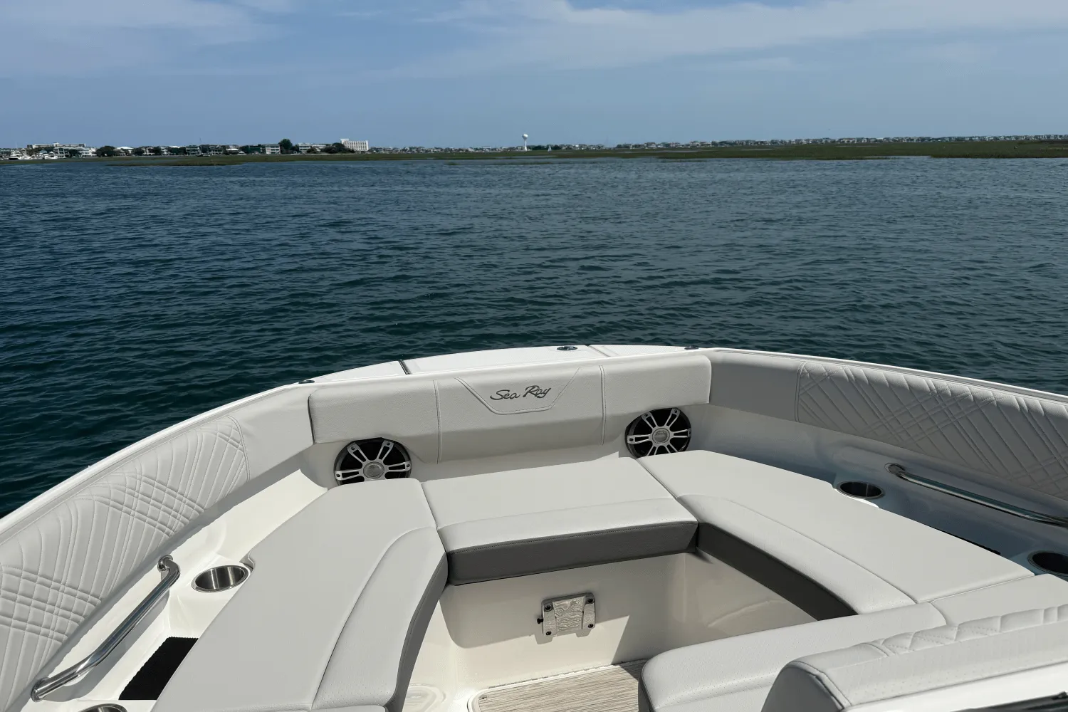 2025 Sea Ray SDX 250 Outboard Image Thumbnail #6