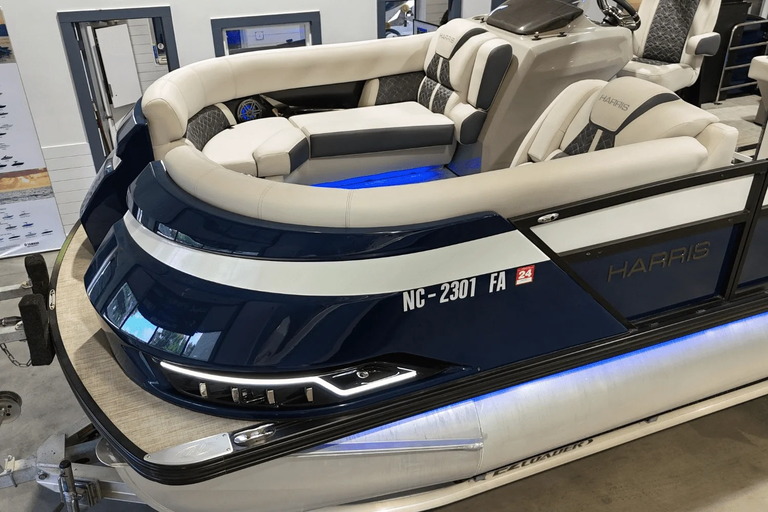 2023 Harris 230 GRAND MARINER Image Thumbnail #2