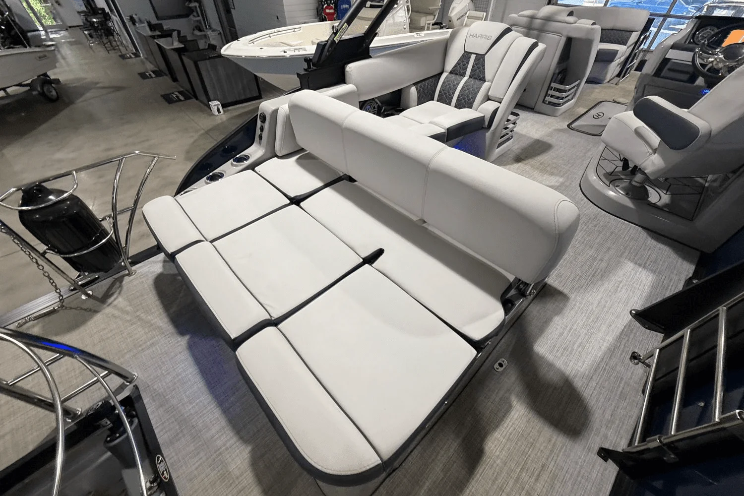 2023 Harris 230 GRAND MARINER Image Thumbnail #9