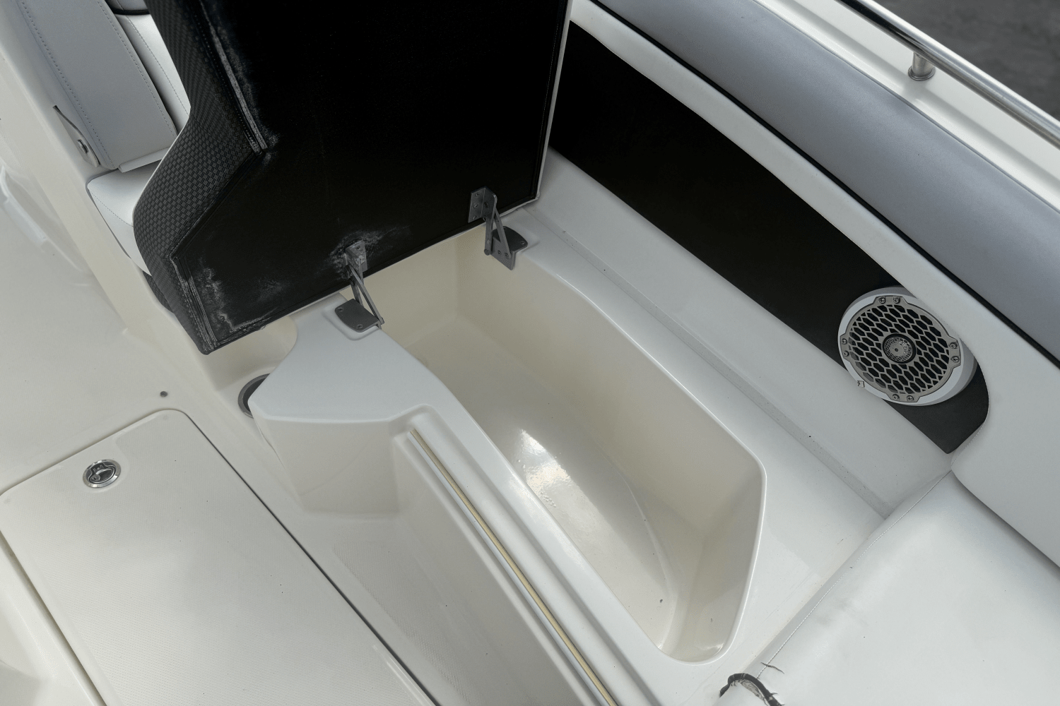 2016 Sea Ray 270 SUNDECK OUTBOARD Image Thumbnail #43