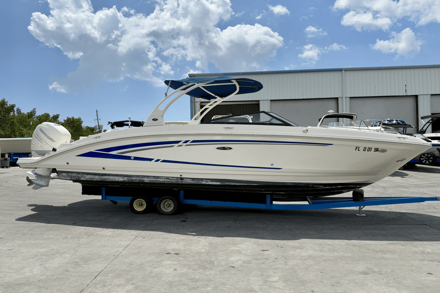 2016 Sea Ray 270 SUNDECK OUTBOARD Image Thumbnail #5