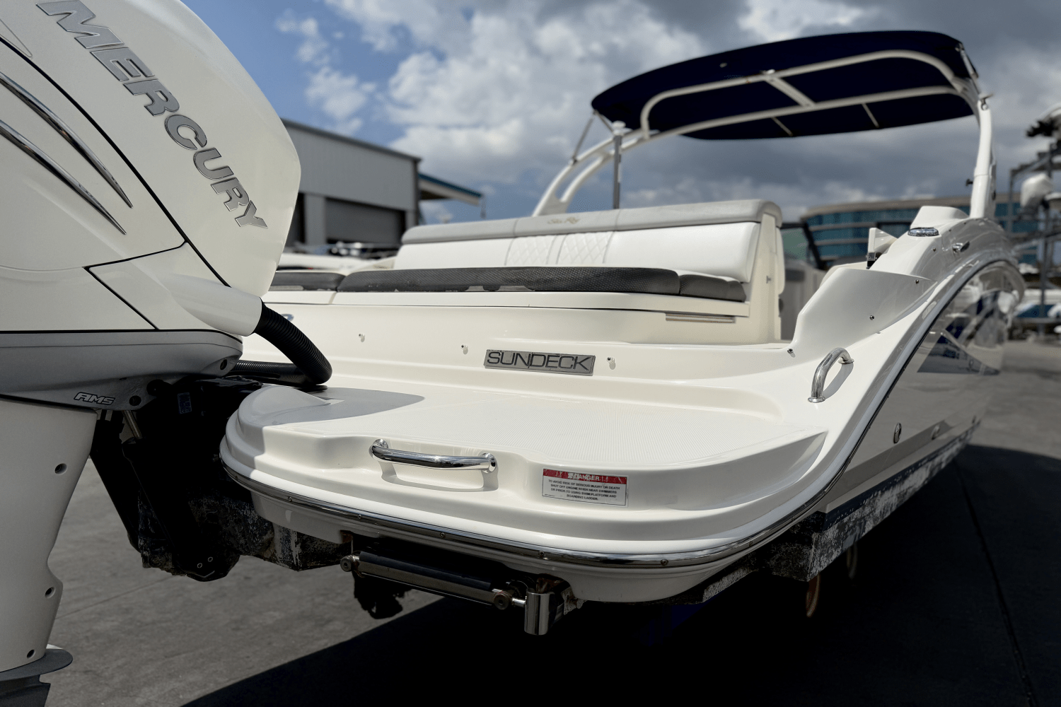 2016 Sea Ray 270 SUNDECK OUTBOARD Image Thumbnail #13