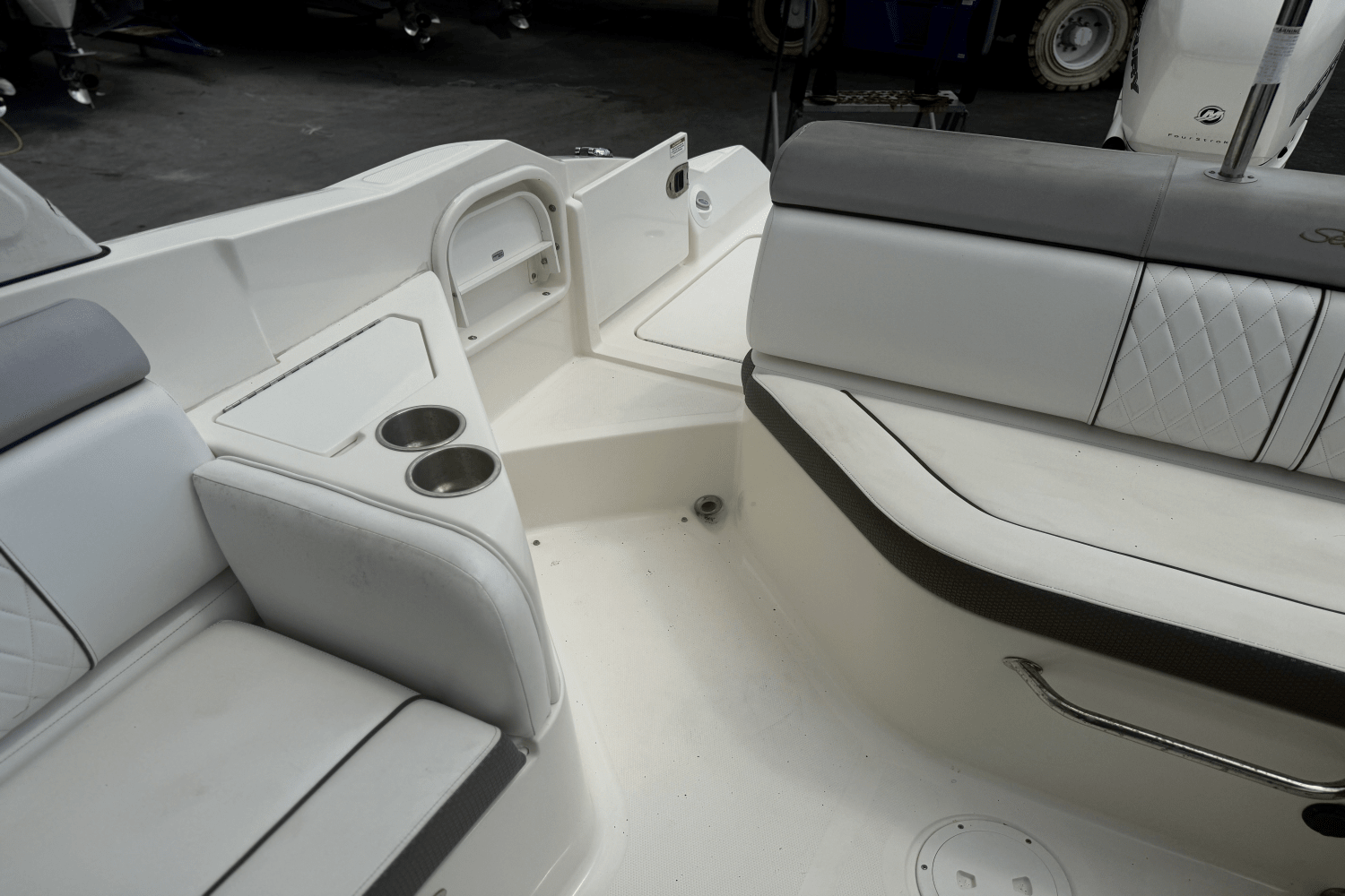 2016 Sea Ray 270 SUNDECK OUTBOARD Image Thumbnail #20