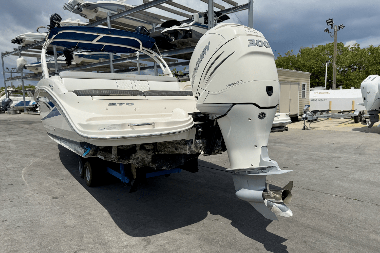 2016 Sea Ray 270 SUNDECK OUTBOARD Image Thumbnail #10