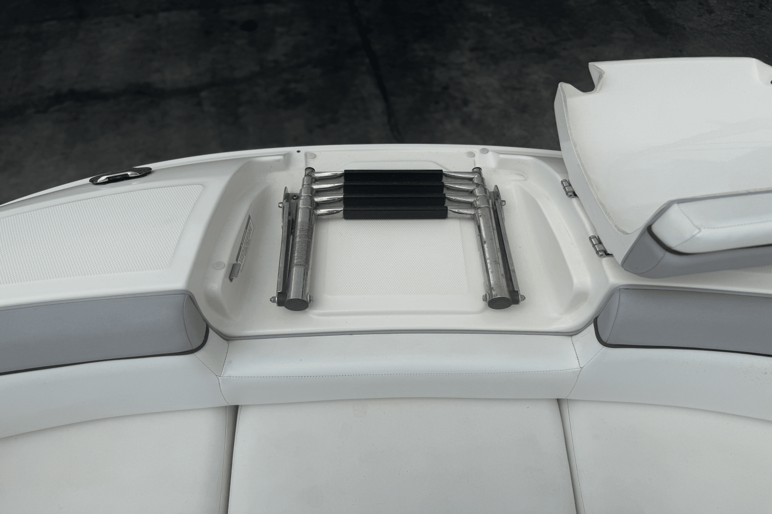 2016 Sea Ray 270 SUNDECK OUTBOARD Image Thumbnail #40