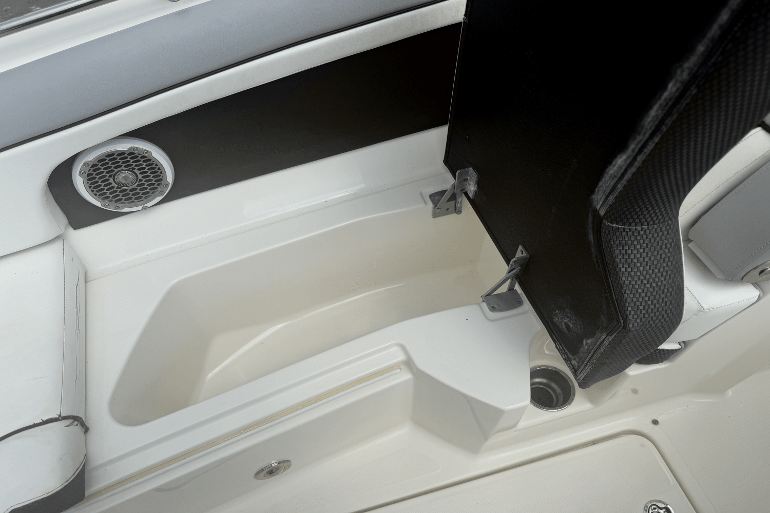 2016 Sea Ray 270 SUNDECK OUTBOARD Image Thumbnail #42