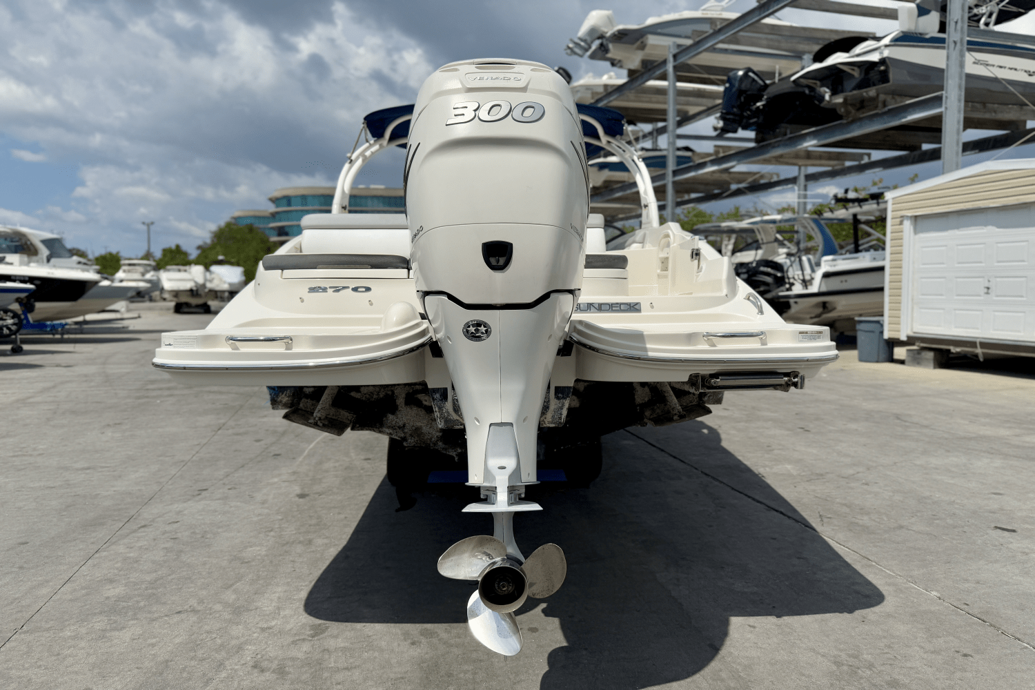 2016 Sea Ray 270 SUNDECK OUTBOARD Image Thumbnail #9