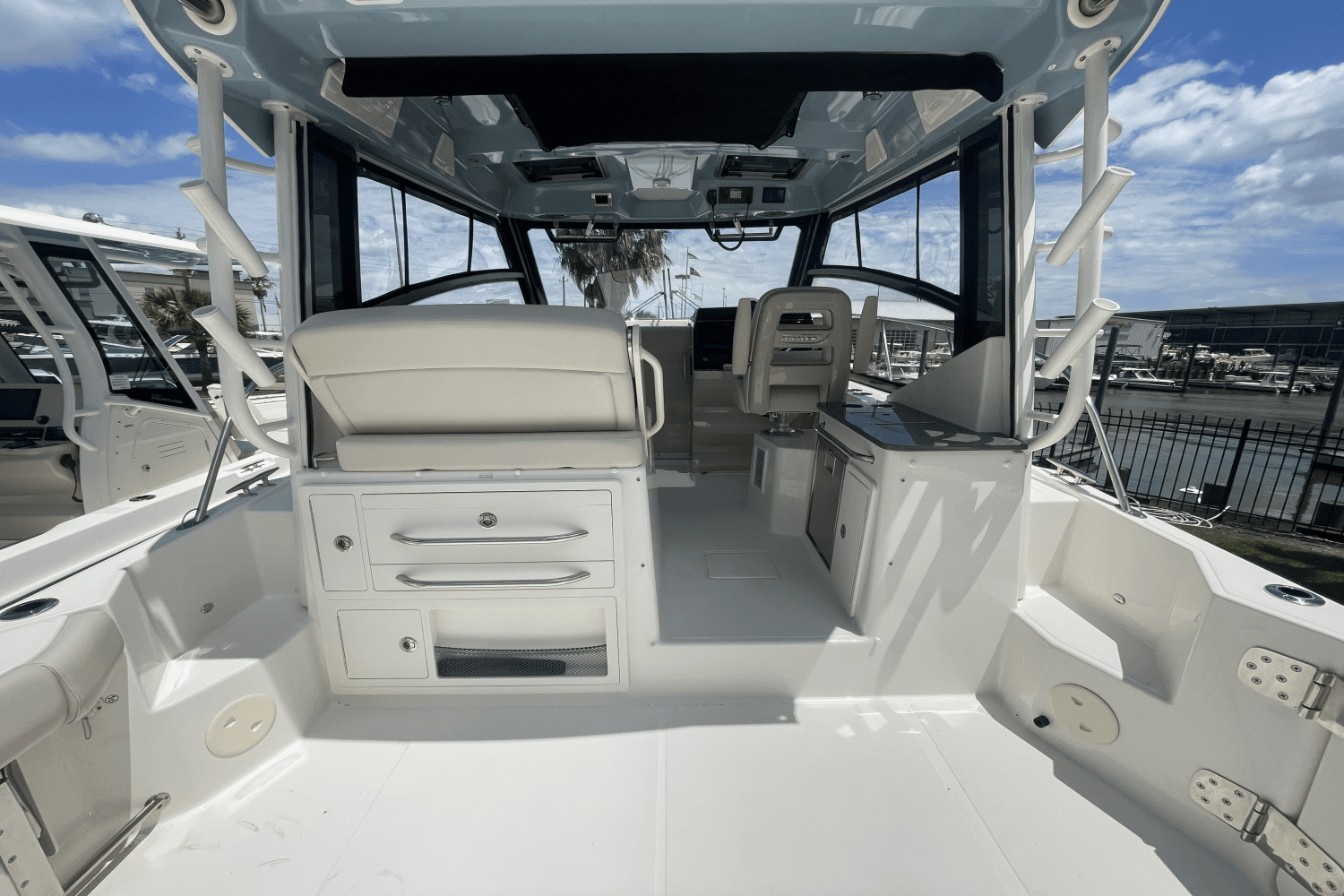 2024 Boston Whaler 325 CONQUEST Image Thumbnail #33
