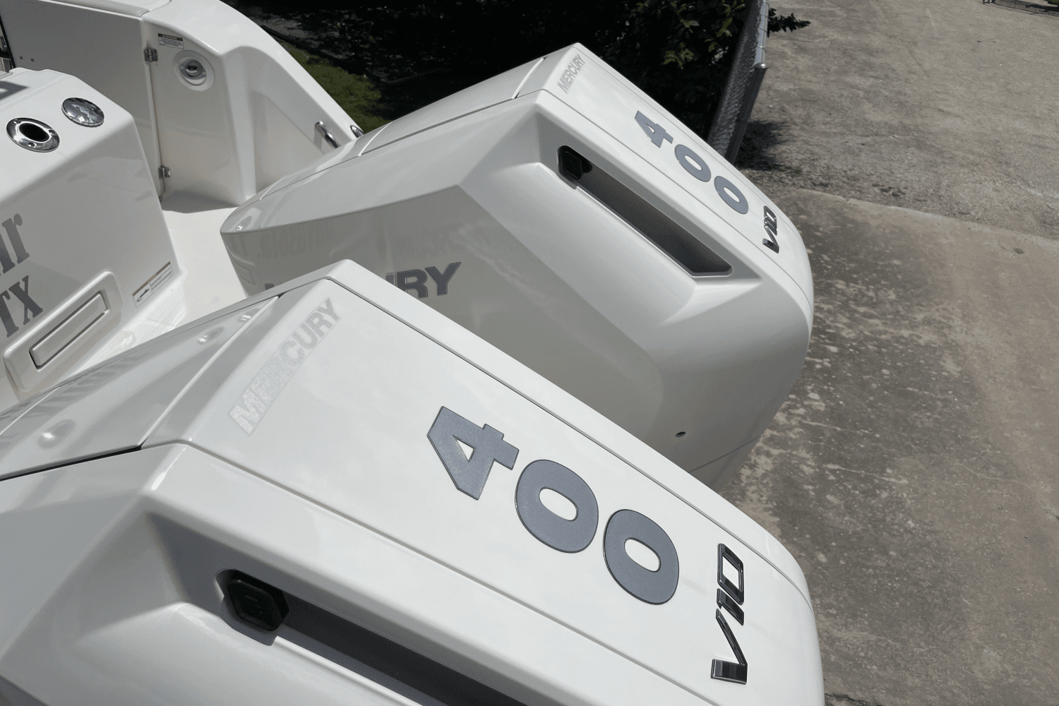 2024 Boston Whaler 325 CONQUEST Image Thumbnail #7