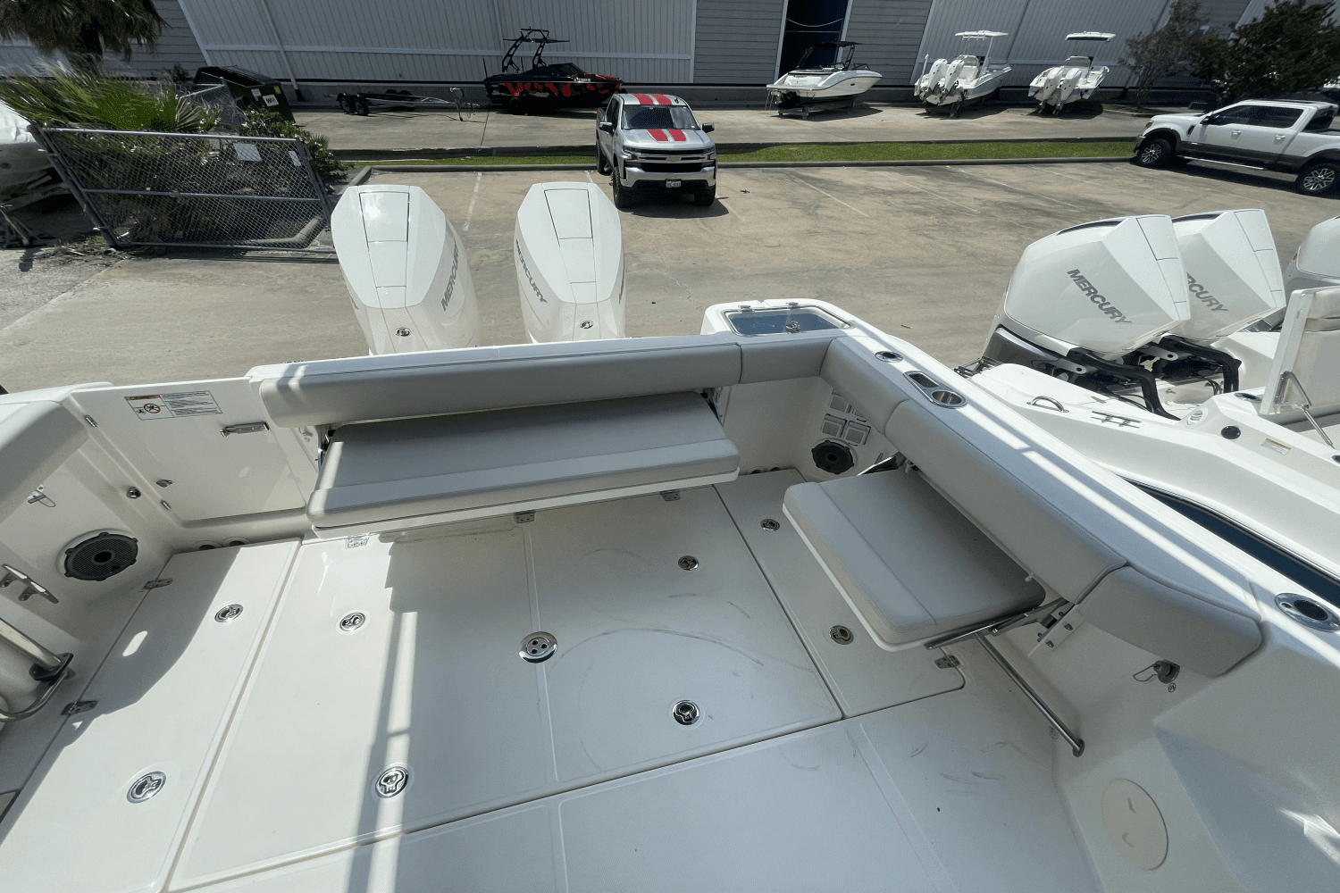 2024 Boston Whaler 325 CONQUEST Image Thumbnail #39
