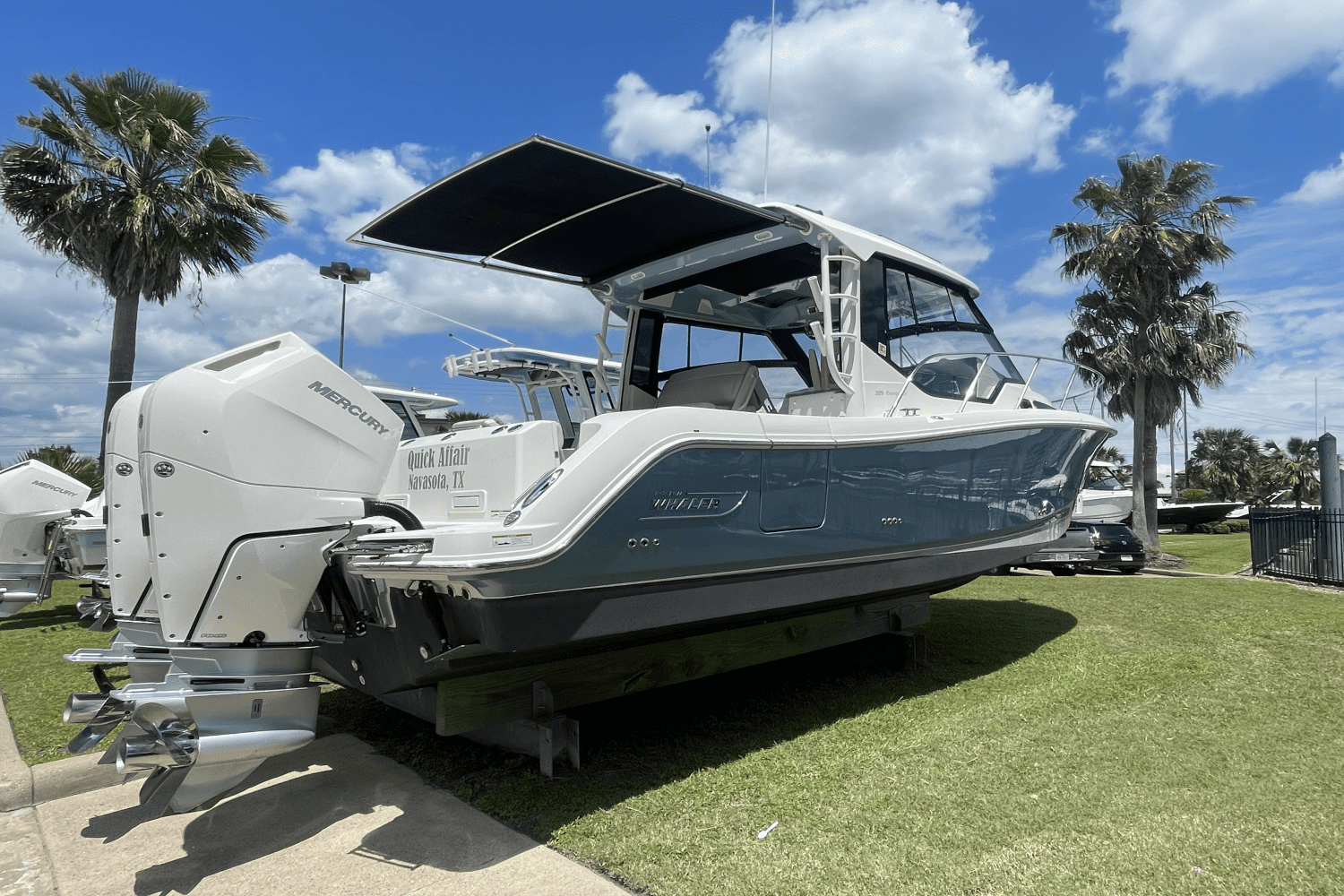 2024 Boston Whaler 325 CONQUEST Image Thumbnail #2