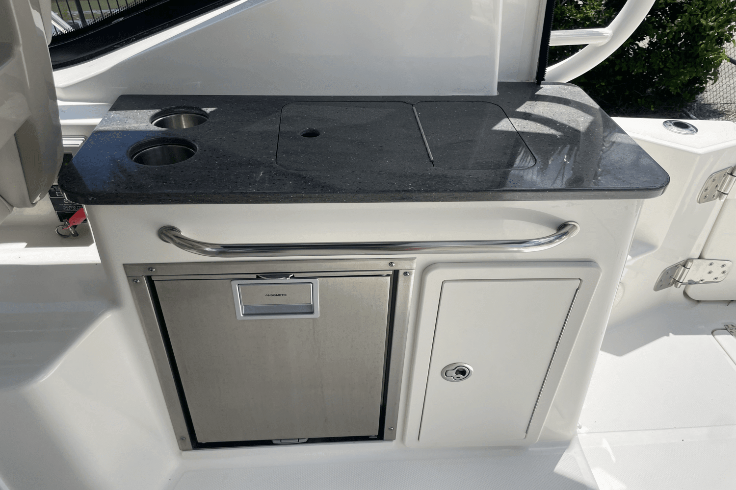 2024 Boston Whaler 325 CONQUEST Image Thumbnail #12