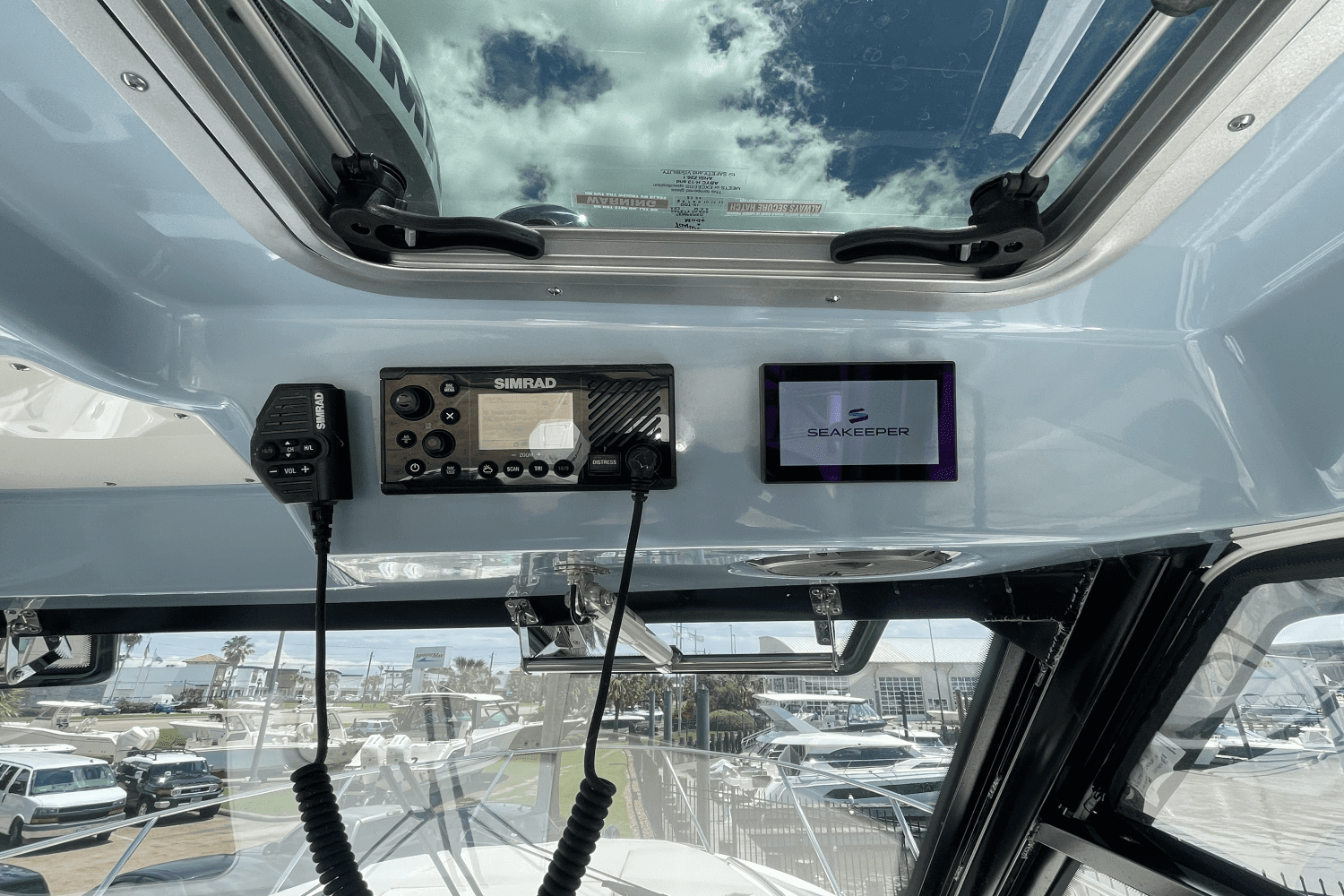 2024 Boston Whaler 325 CONQUEST Image Thumbnail #17