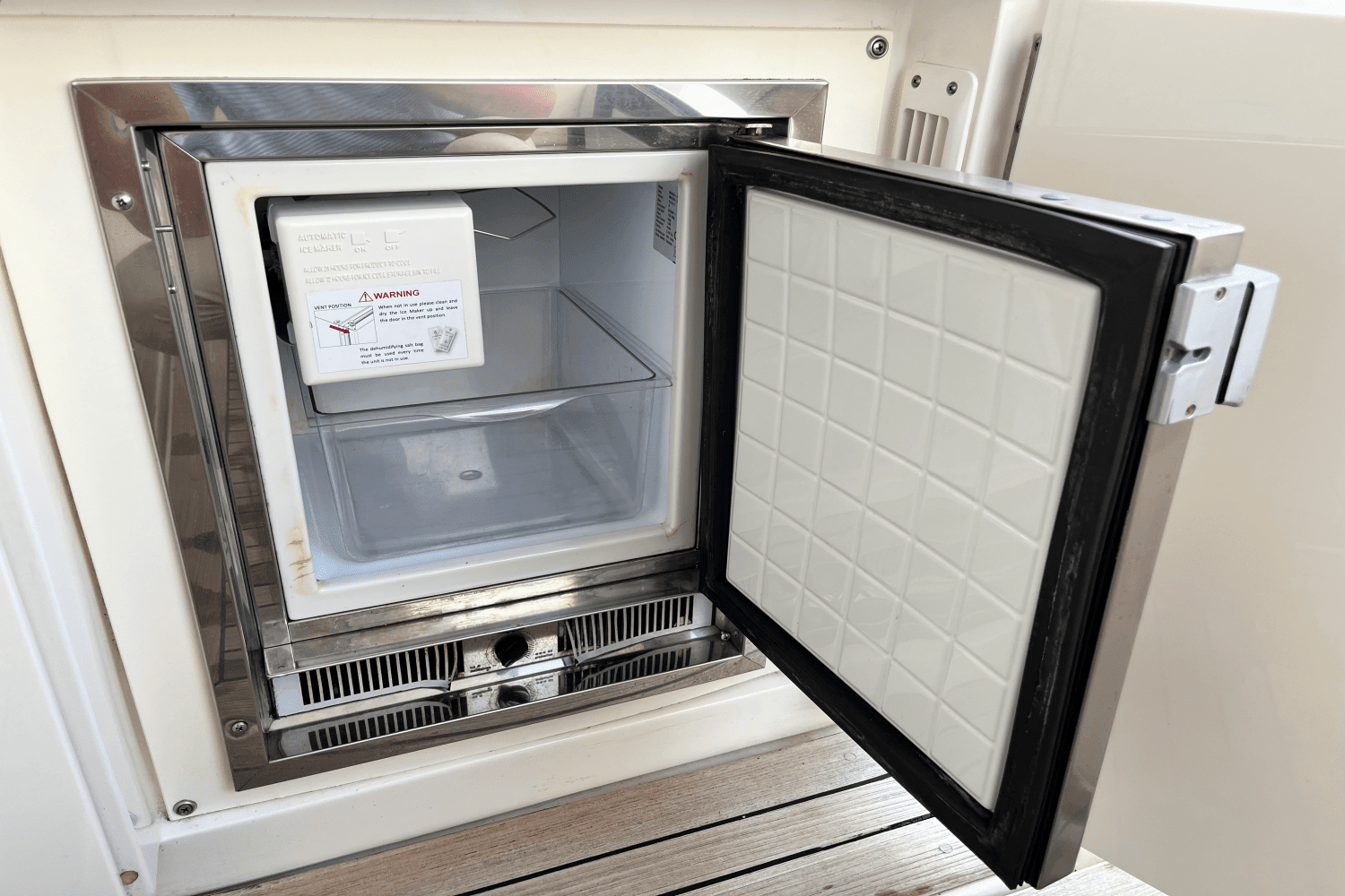 2015 Sea Ray 450 SUNDANCER Image Thumbnail #16