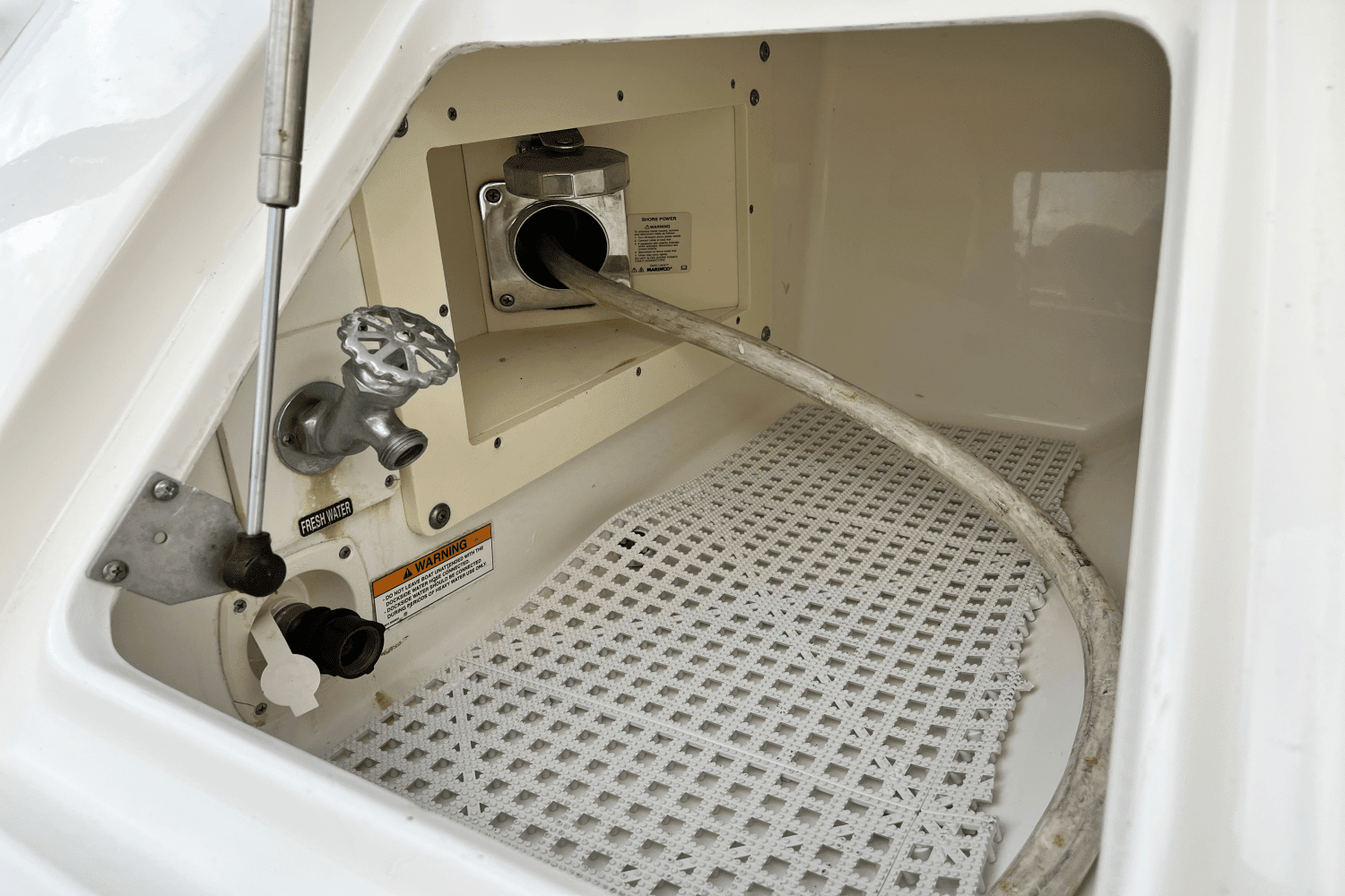 2015 Sea Ray 450 SUNDANCER Image Thumbnail #44