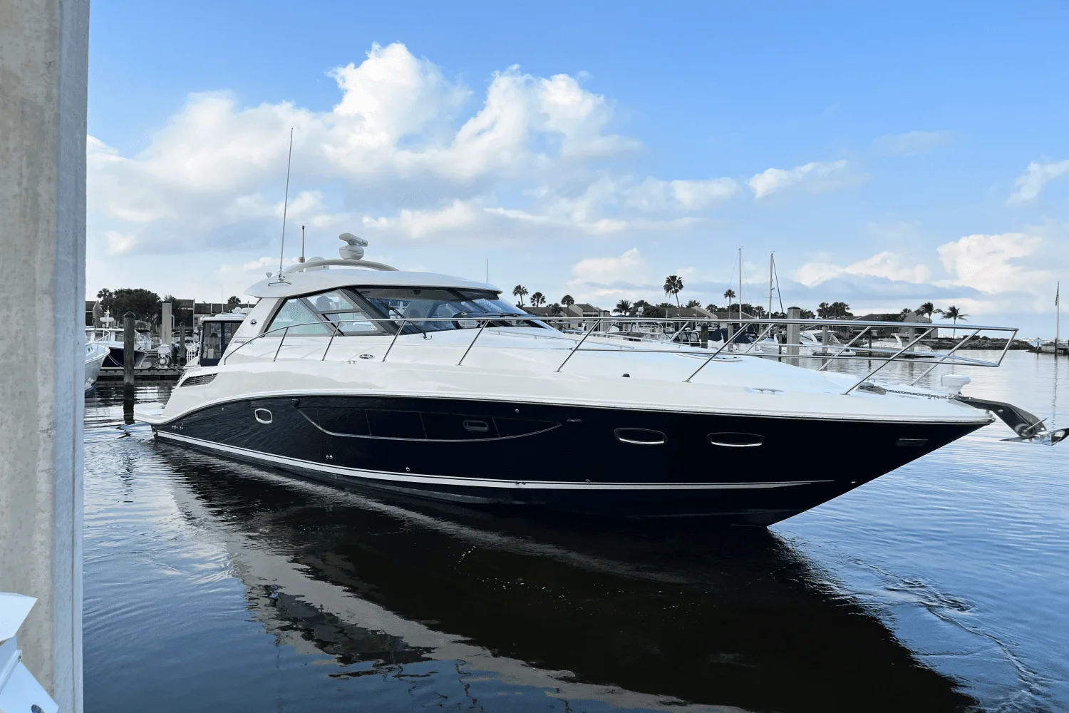 2015 Sea Ray 450 SUNDANCER Image Thumbnail #2