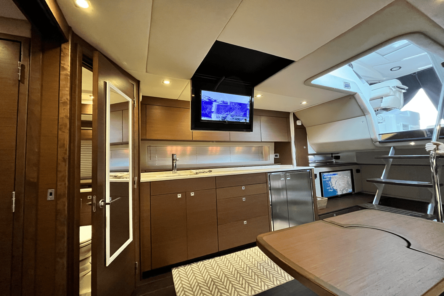 2015 Sea Ray 450 SUNDANCER Image Thumbnail #33