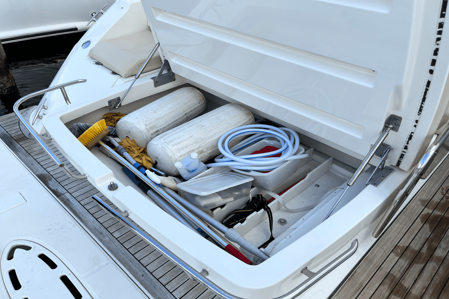 2015 Sea Ray 450 SUNDANCER Image Thumbnail #11