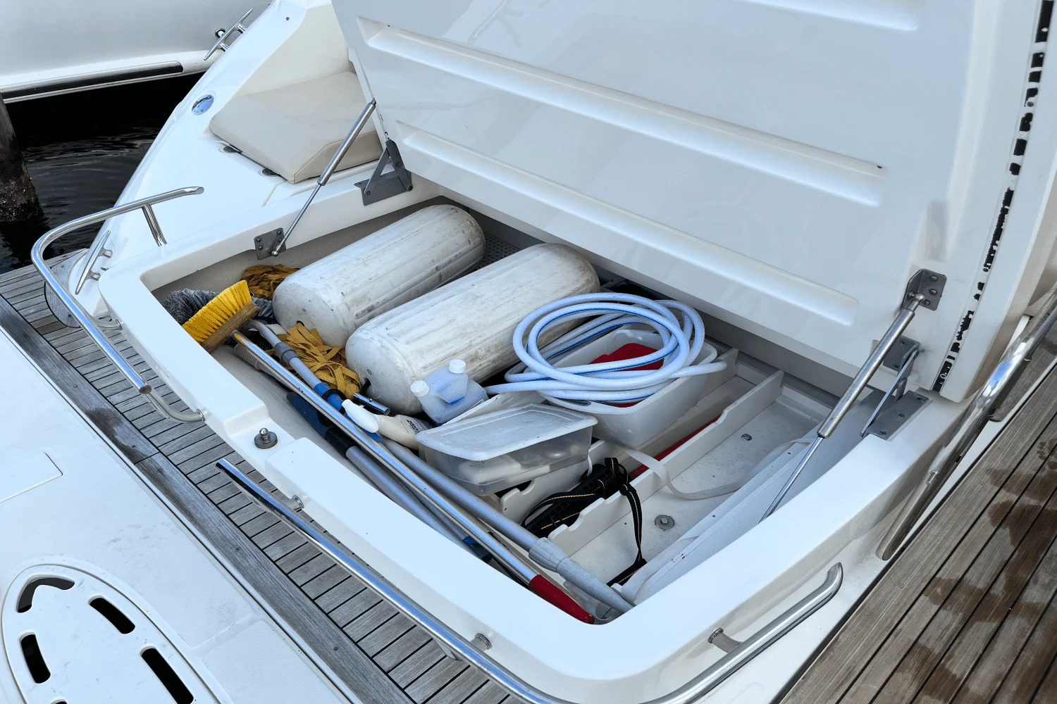 2015 Sea Ray 450 SUNDANCER Image Thumbnail #11