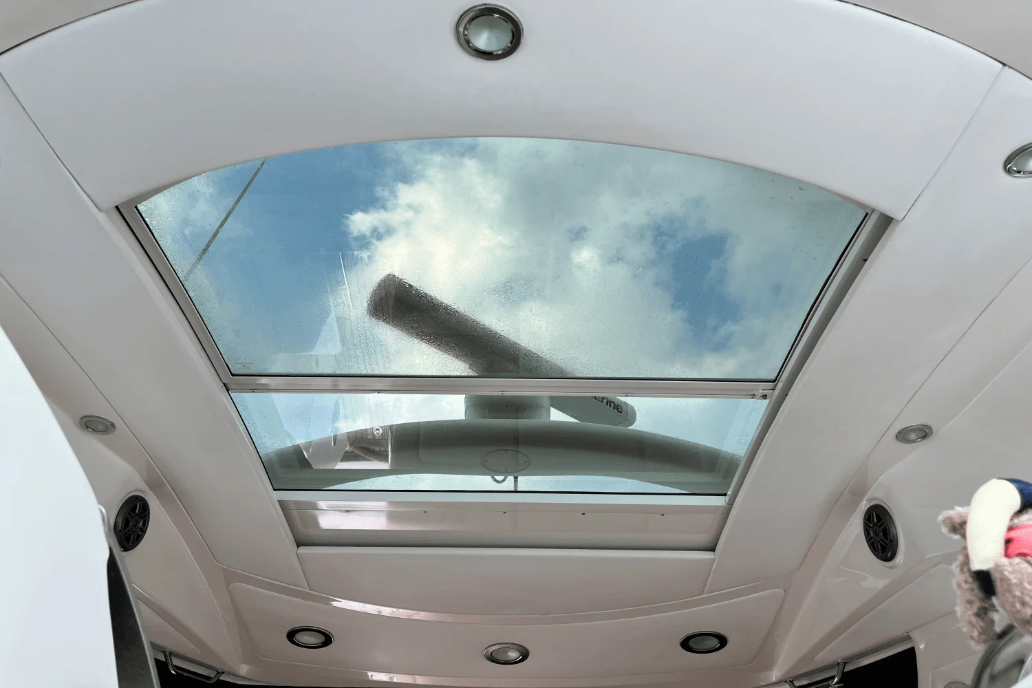 2015 Sea Ray 450 SUNDANCER Image Thumbnail #25
