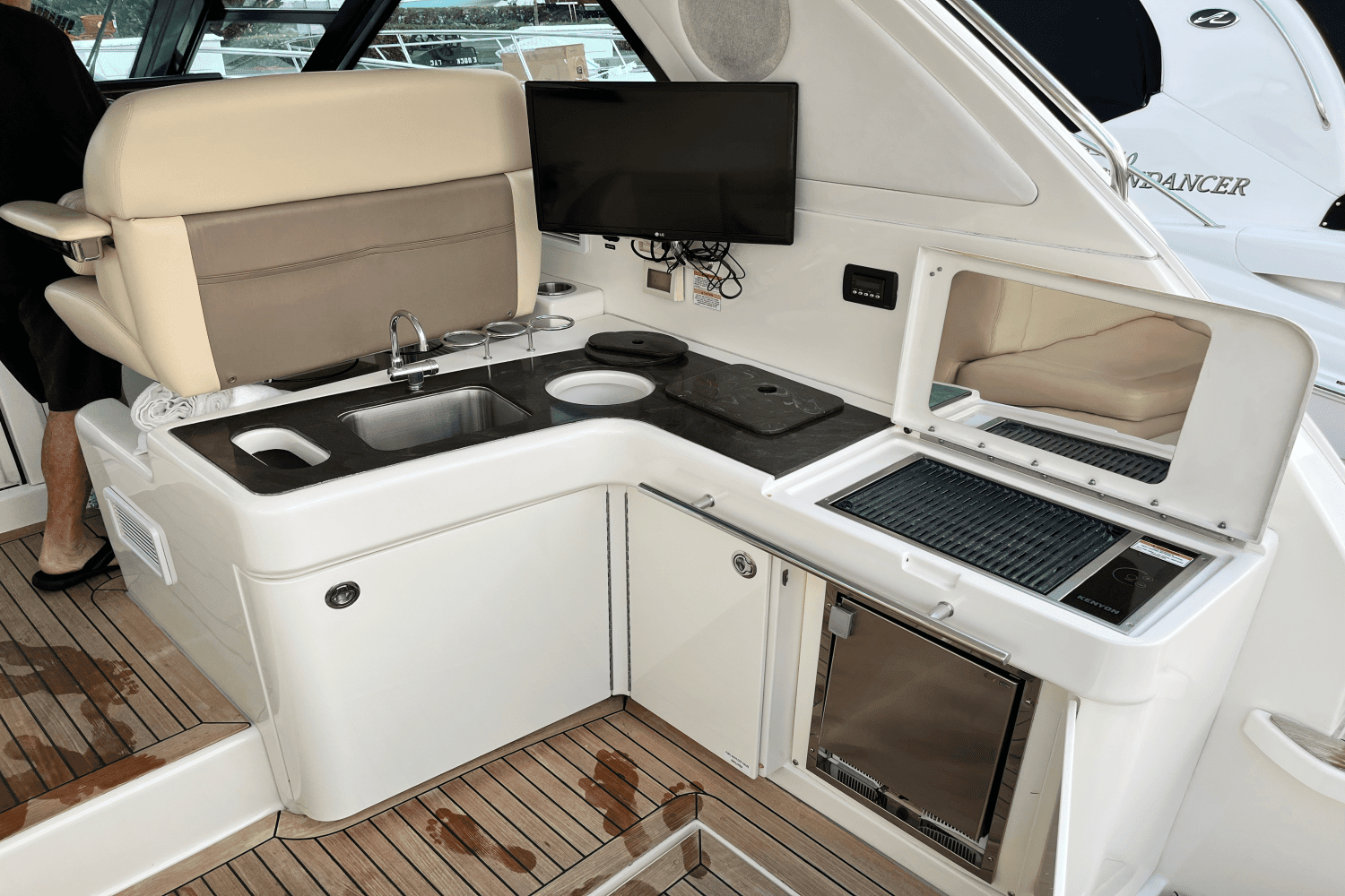 2015 Sea Ray 450 SUNDANCER Image Thumbnail #14