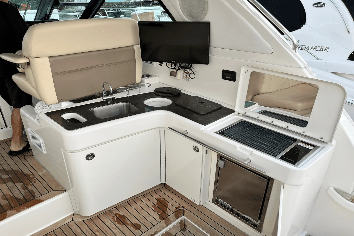 2015 Sea Ray 450 SUNDANCER Image Thumbnail #14