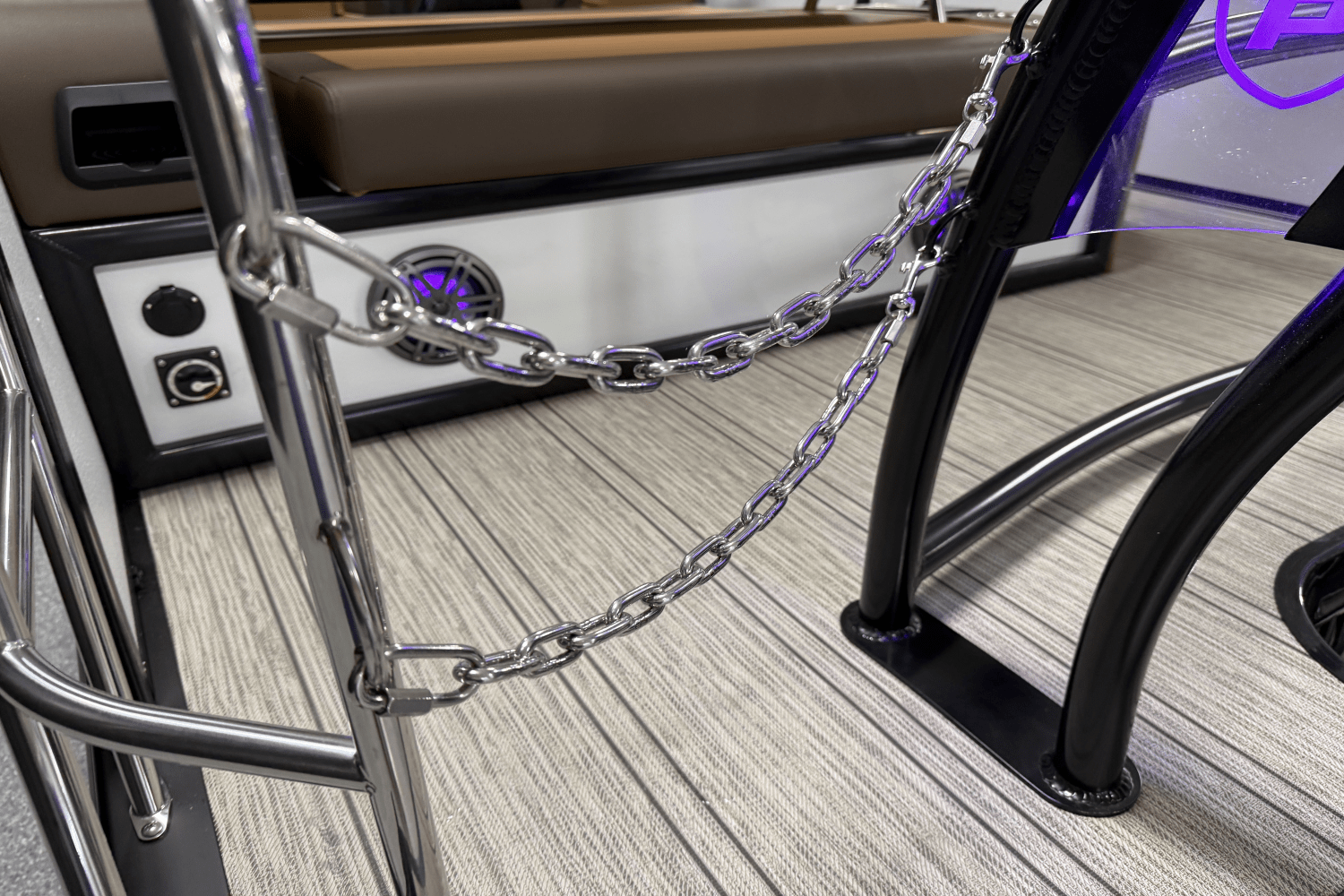 2025 Premier 230 Solaris Image Thumbnail #26